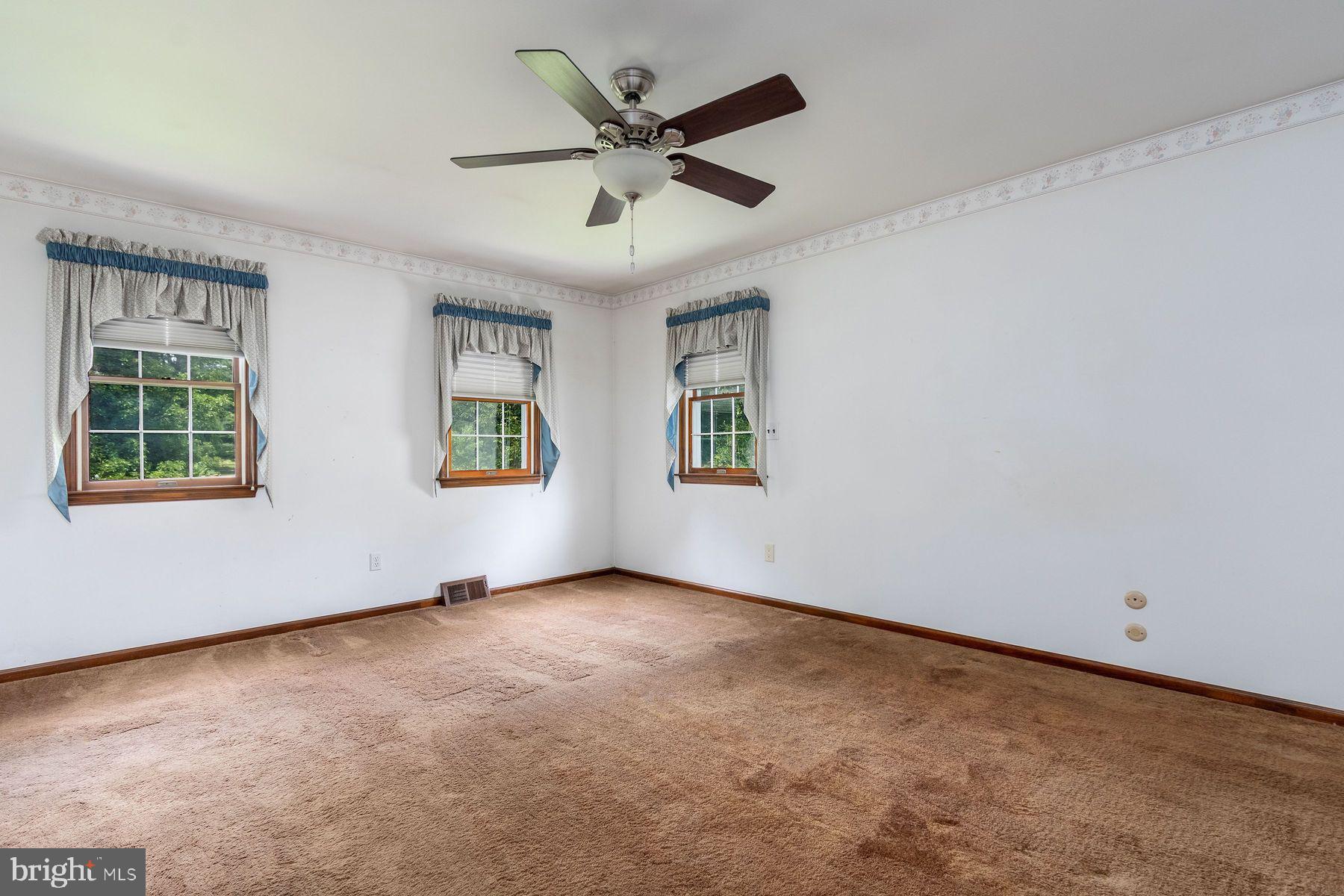 VALLEY VIEW VIL - Residential