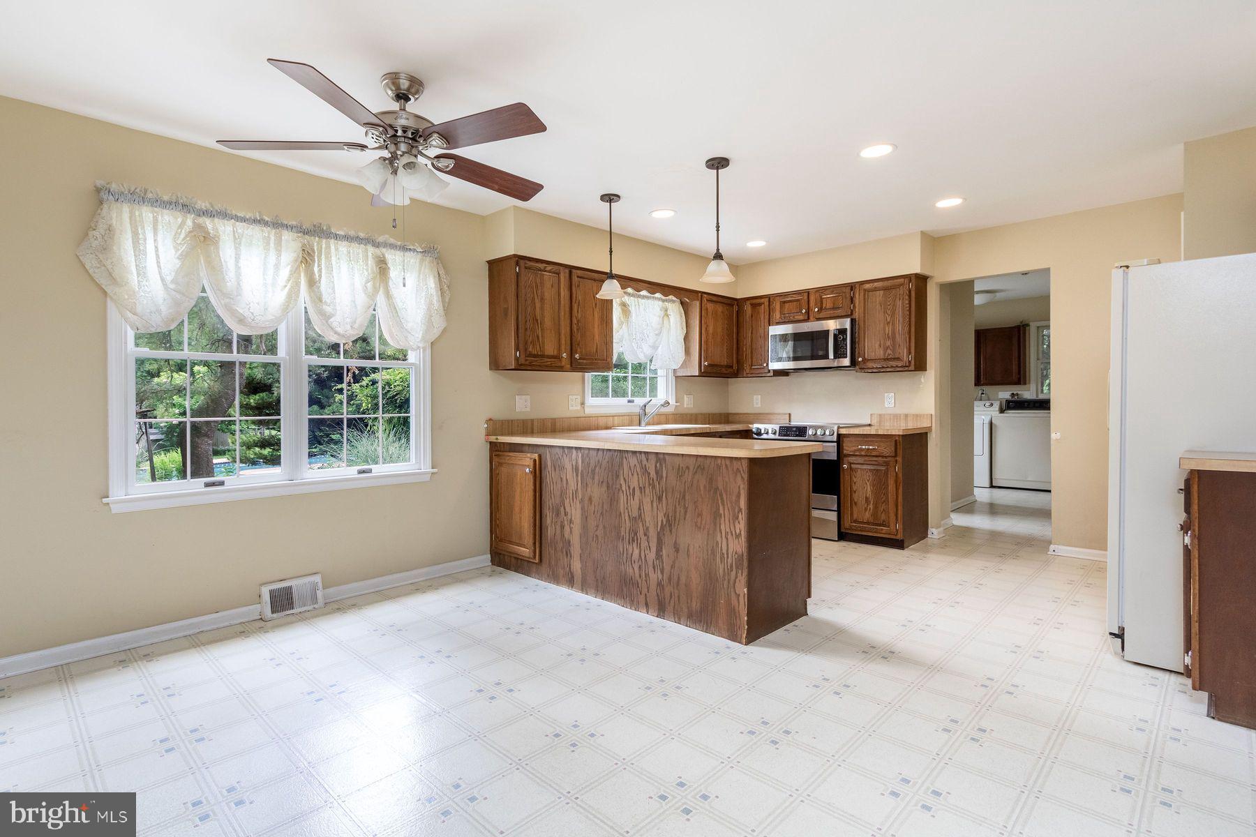 VALLEY VIEW VIL - Residential