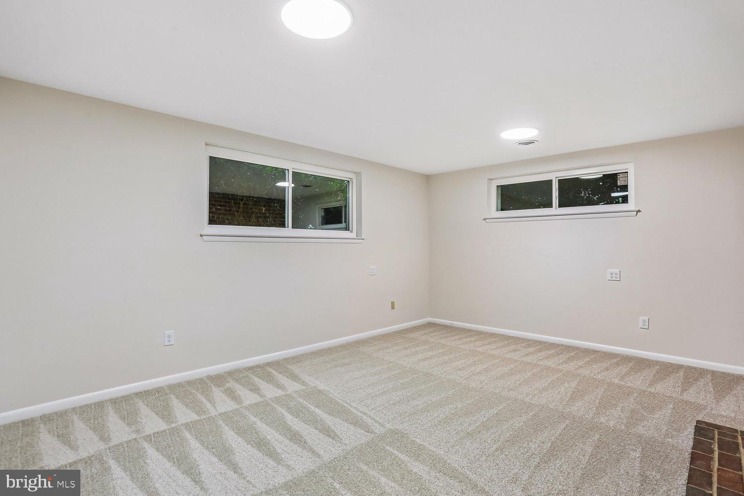 KEMP MILL ESTATES - Residential