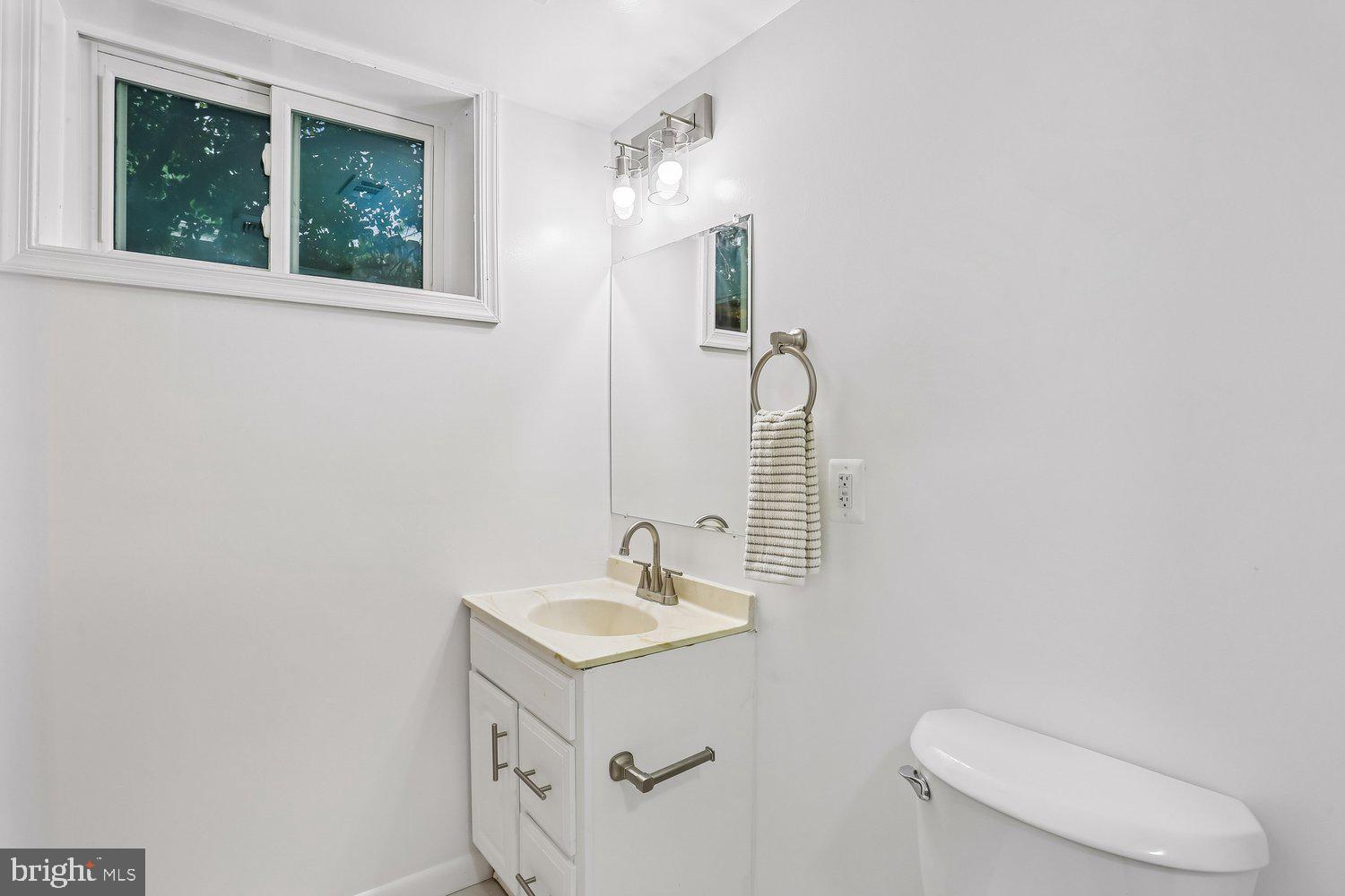 KEMP MILL ESTATES - Residential