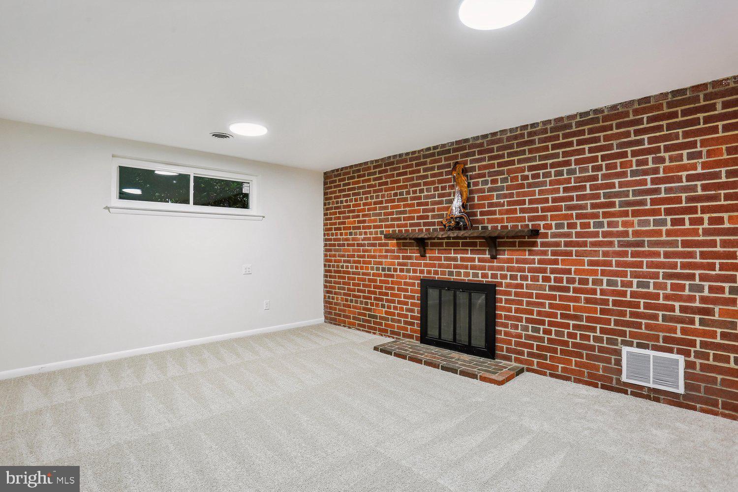 KEMP MILL ESTATES - Residential