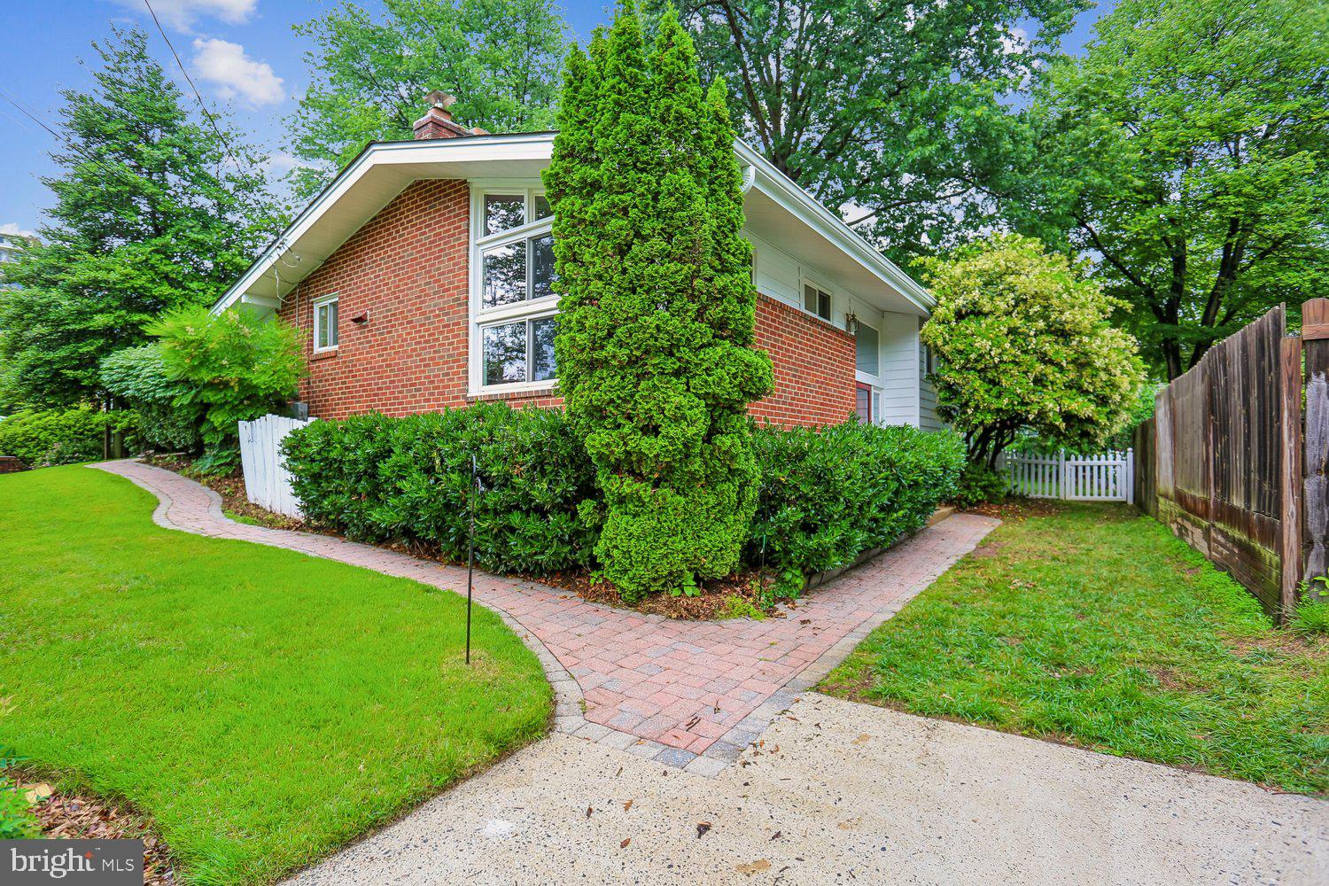KEMP MILL ESTATES - Residential