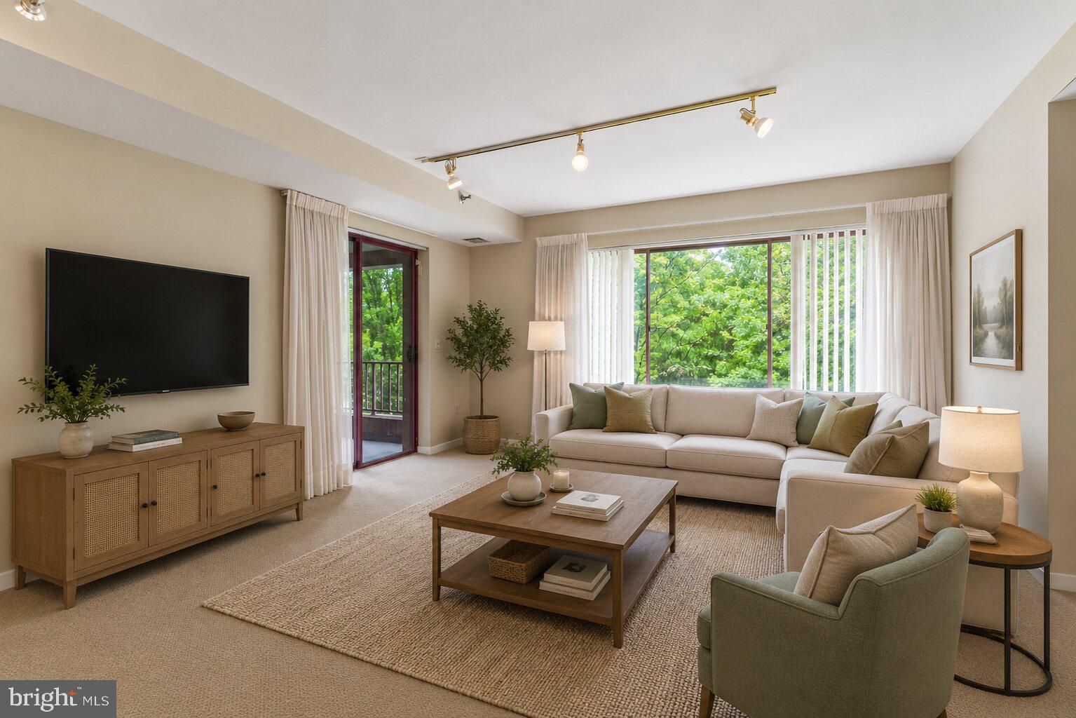 ANNEN WOODS - Residential