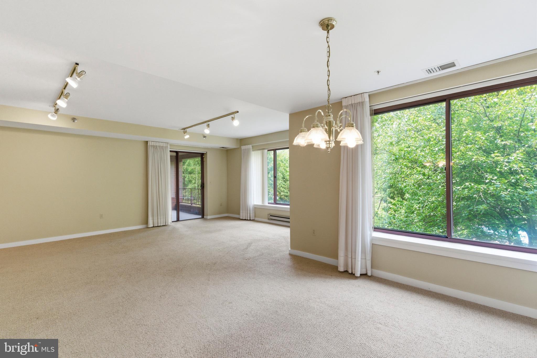 ANNEN WOODS - Residential