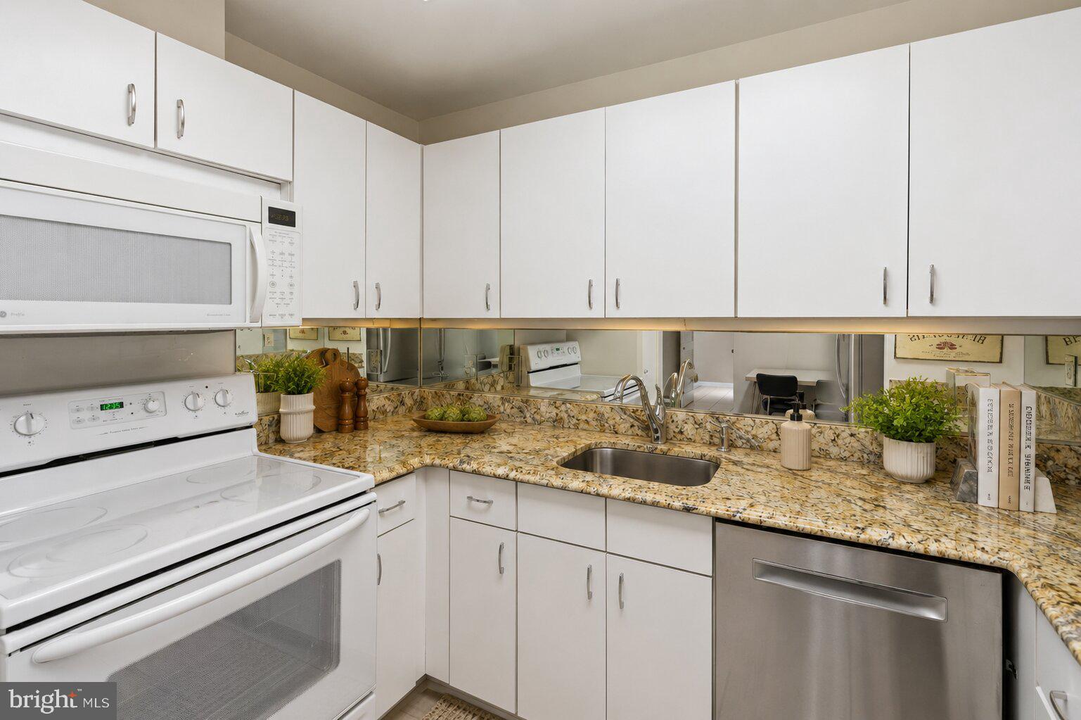 ANNEN WOODS - Residential