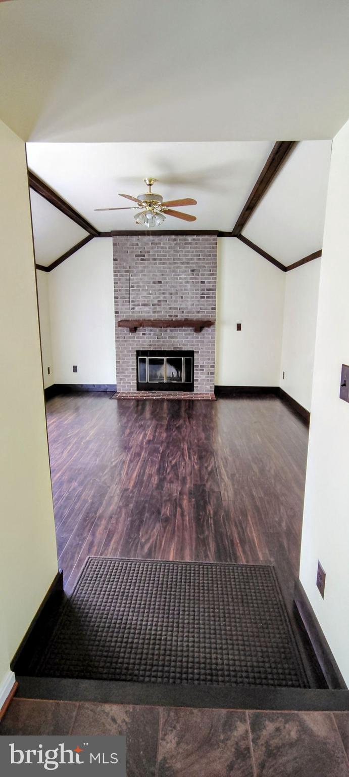 LAKEWOOD HILLS - Residential