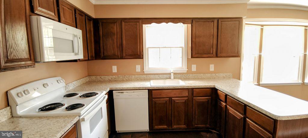 LAKEWOOD HILLS - Residential