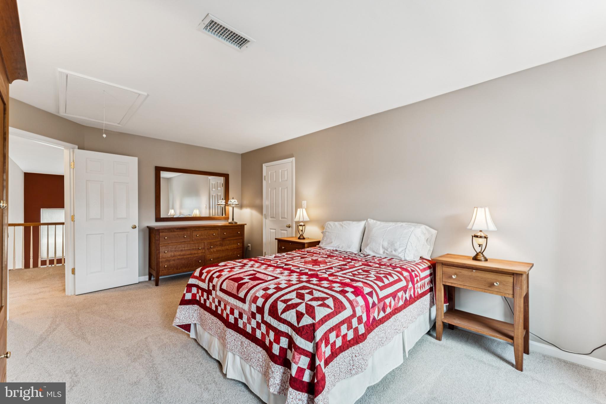 KINGS CROSSING - Residential