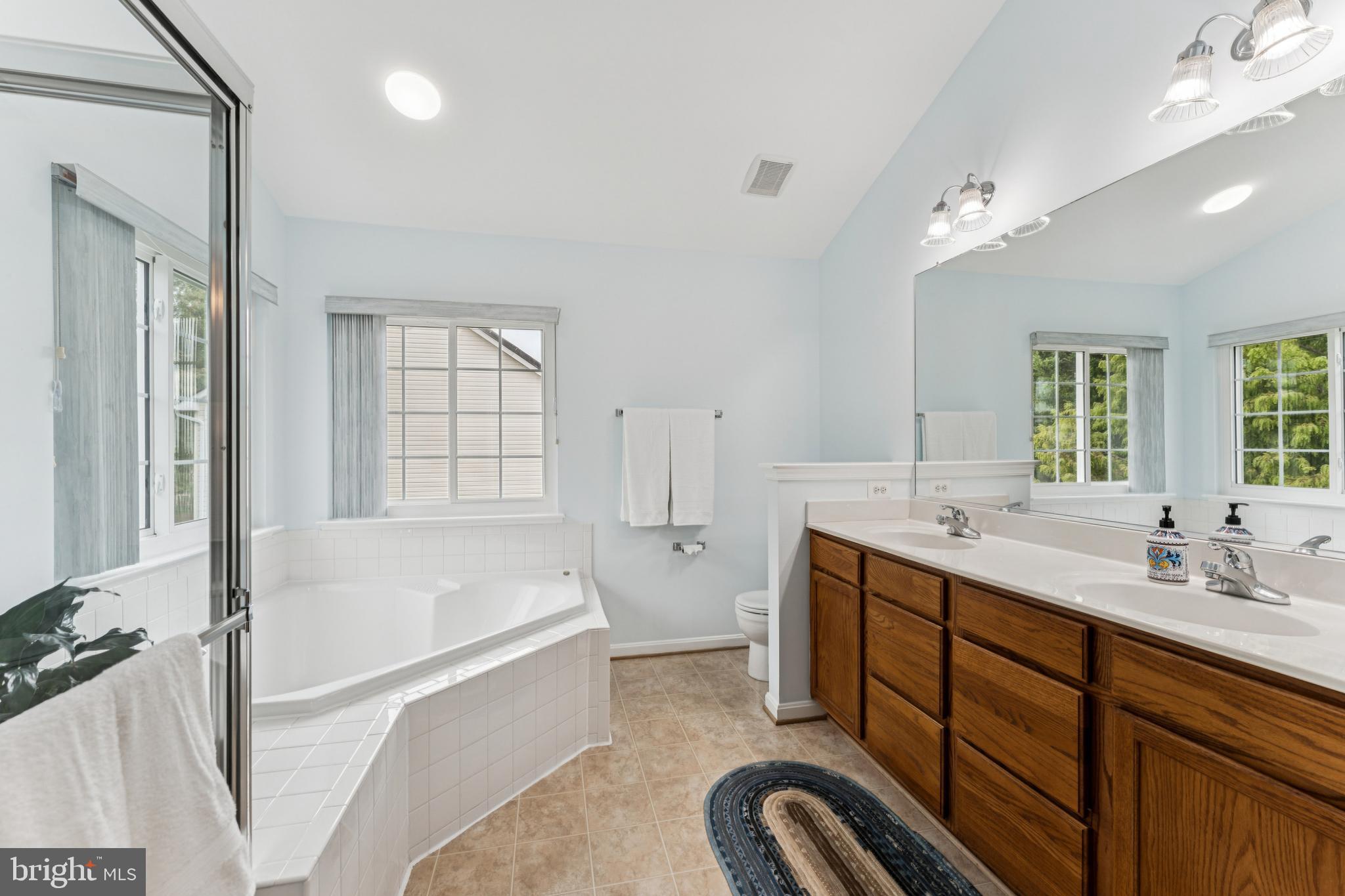 KINGS CROSSING - Residential