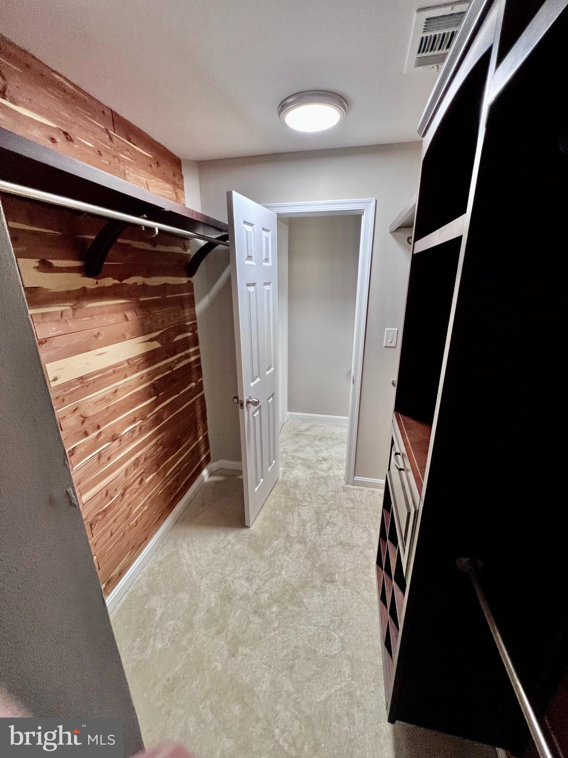 GROVETON WOODS - Residential