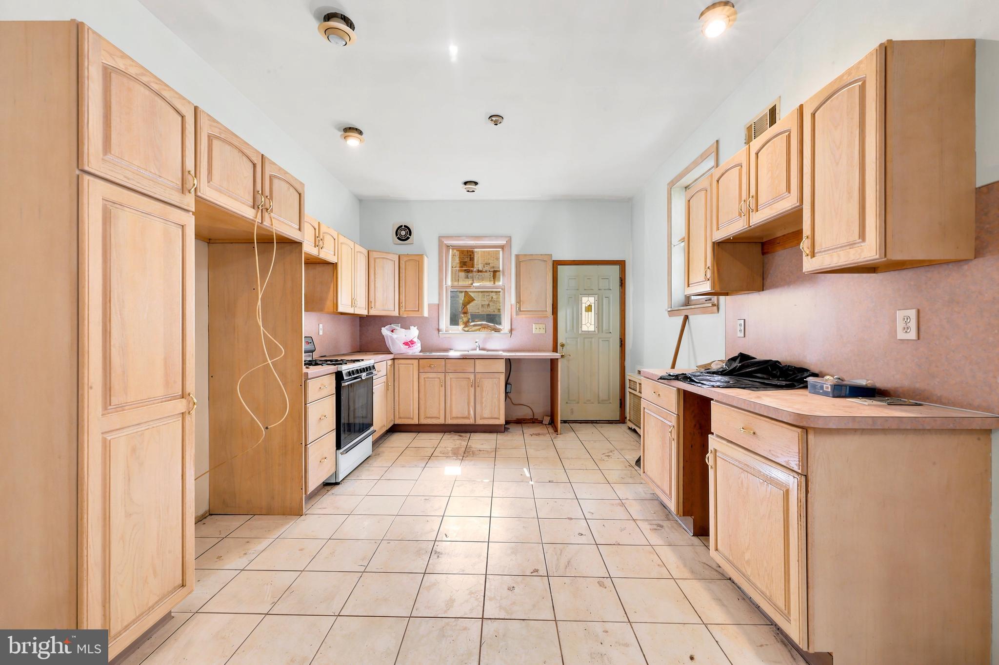 WEST PASSYUNK - Residential
