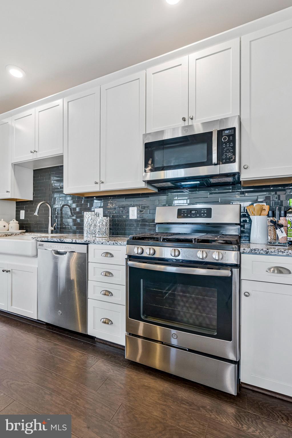 RIDGES AT LOUDOUN VALLEY - Residential