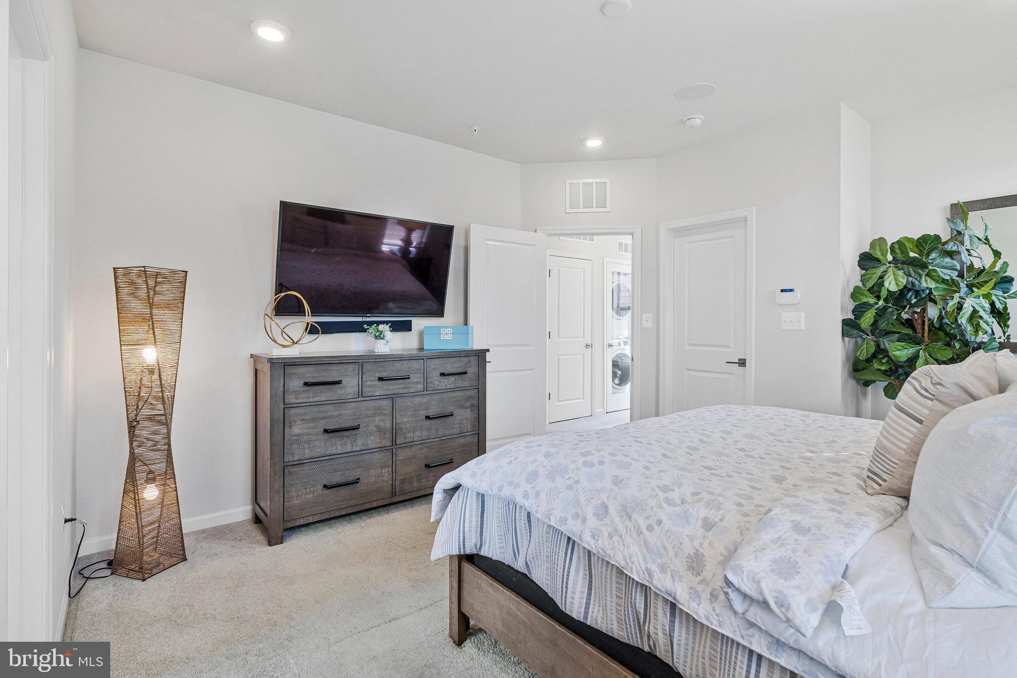 RIDGES AT LOUDOUN VALLEY - Residential