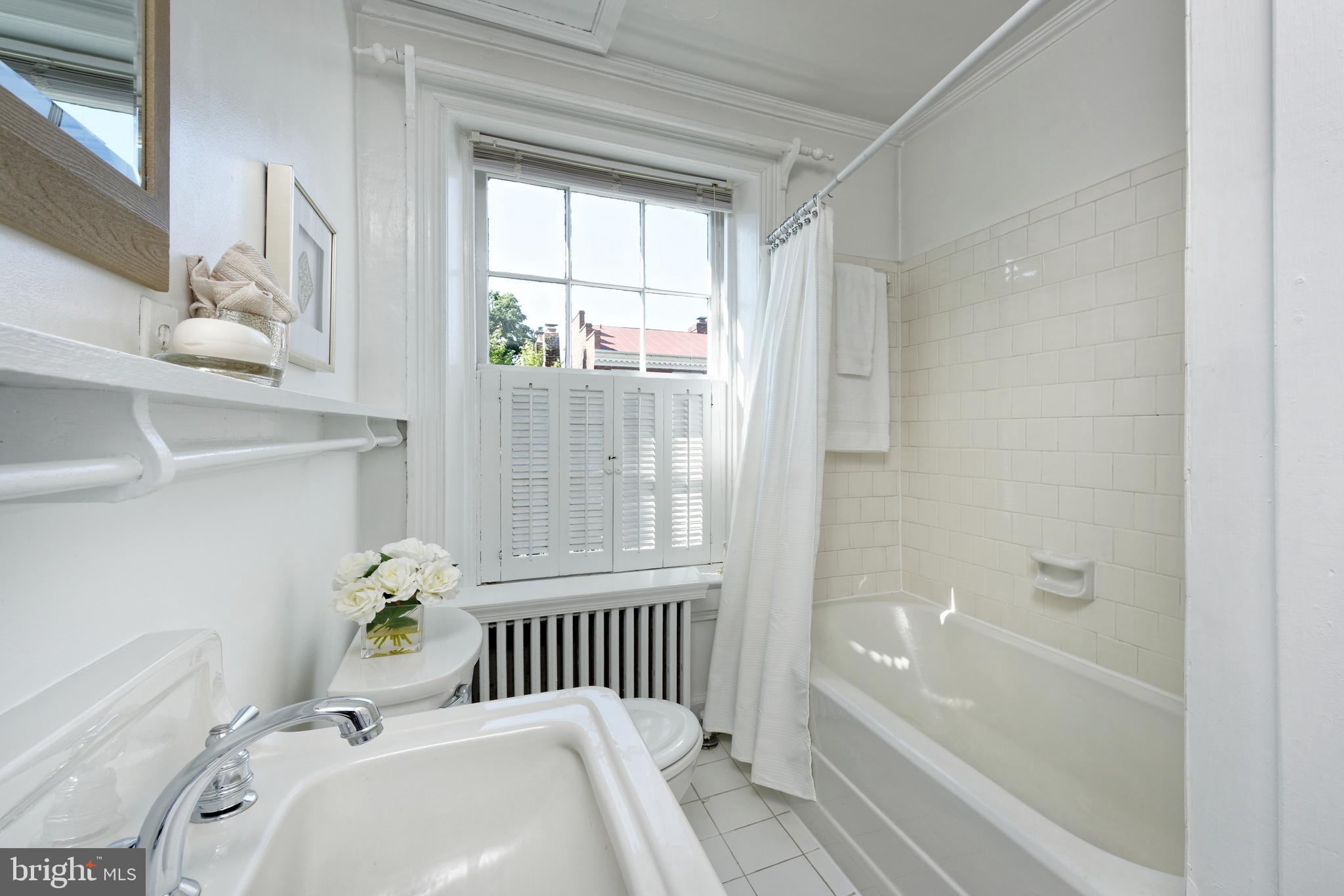 OLD TOWN ALEXANDRIA - Residential