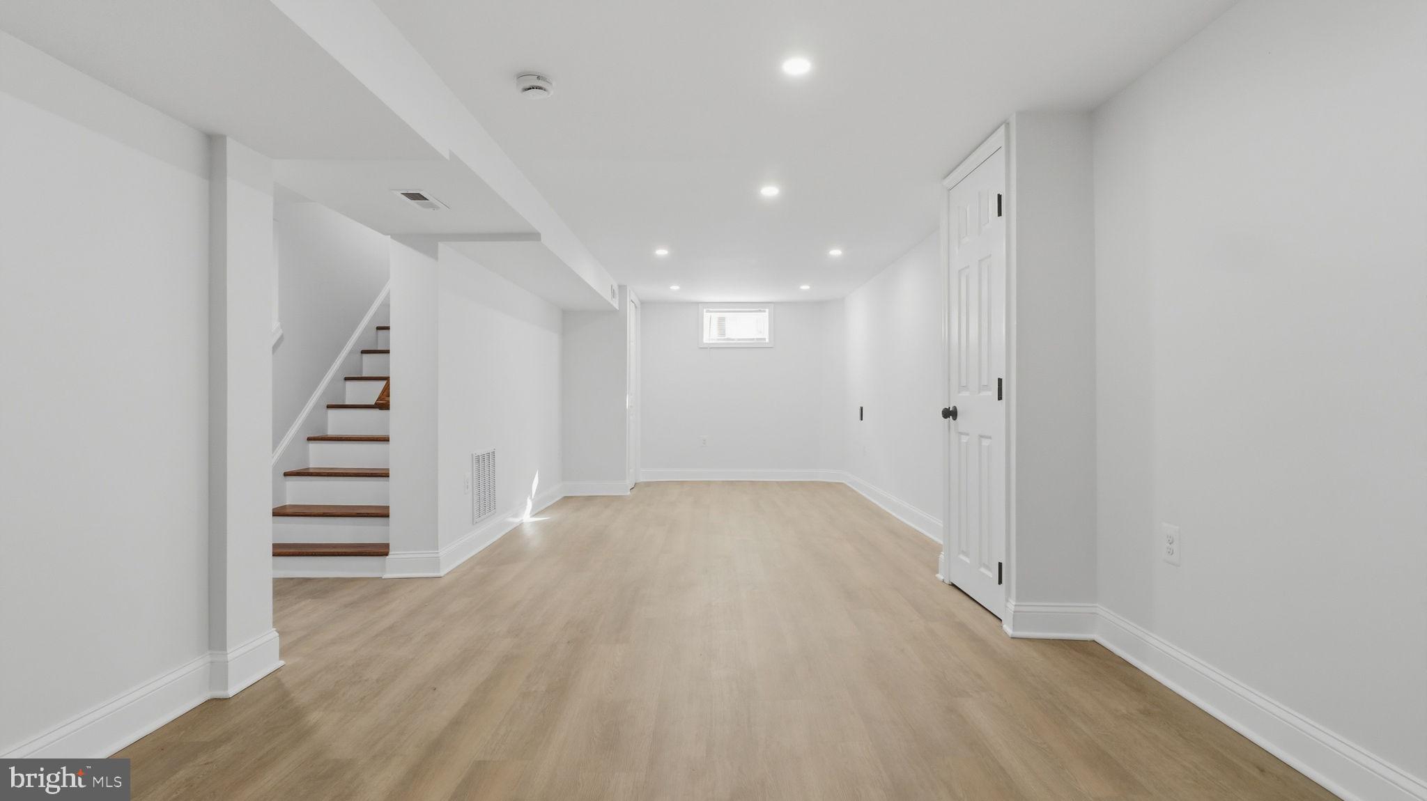 QUEENS CHAPEL MANOR - Residential