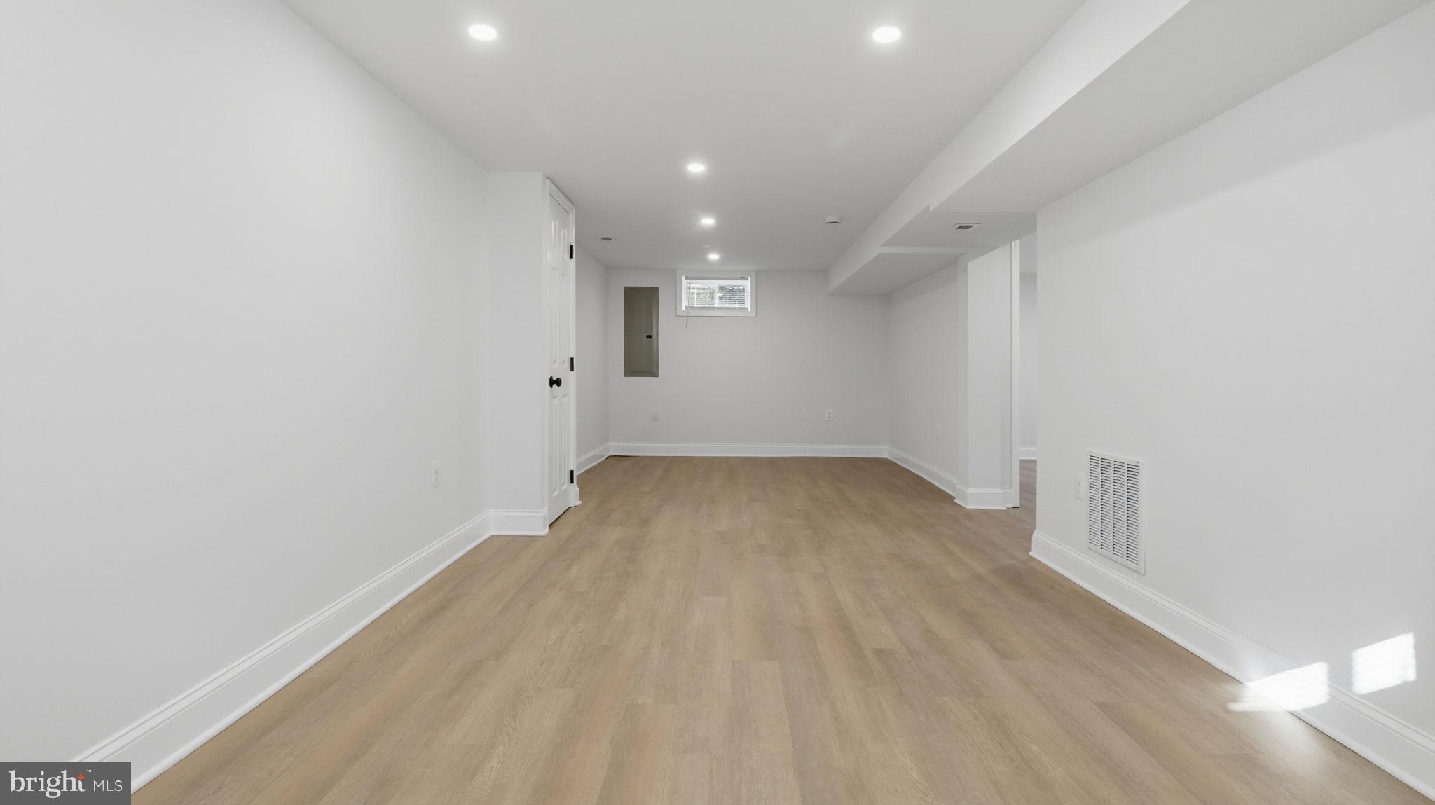 QUEENS CHAPEL MANOR - Residential