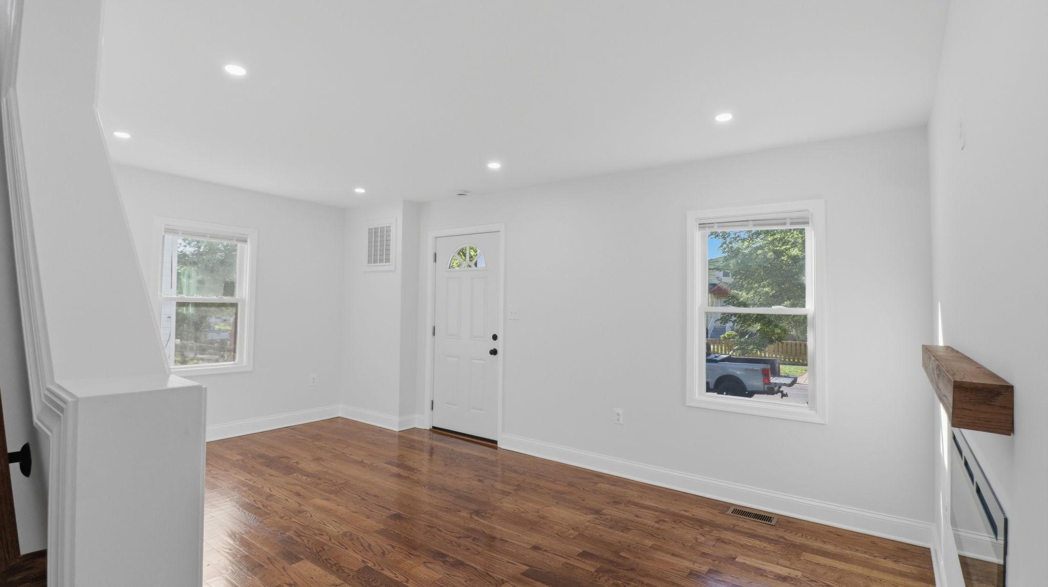 QUEENS CHAPEL MANOR - Residential