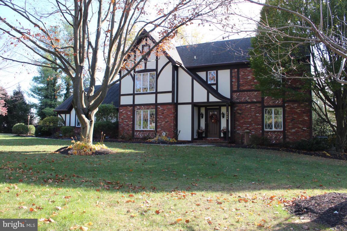 LUXURIOUSLY WARM AND LOVINGLY RENOVATED 4 BDRM, 4 BATH TUDOR IN MONDAMIN PLACE*MANNY BEILER CUSTOM KITCHEN W/GRANITE COUNTER TOPS AND CT BACK-SPLASH, JENNAIR SS APPLIANCES*WIDE PLANK HW FLOORS ON ML*FIREPLACE IN FAMILY RM*VERY OPEN FLOWING FLR PLAN*NEUTRAL COLORS THROUGHOUT*CERAMIC TILED BATHS*PRIVATE BACKYARD WITH ANTHONY SYLVAN HEATED IN-GROUND POOL SURROUNDED BY STAMPED CONCRETE PATIO AND WALKWAYS,NEW POOL HOUSE/SHED, HOT TUB*HUGE CUSTOM SCREENED IN PORCH*NEWER ROOF, NEWER EXTERIOR WITH HARDIE BOARD , ETC.*NEWER MECHANICALS*PUBLIC WATER CONNECTED BUT NOT CURRENTLY BEING USED*EASY ACCESS TO MAJOR ARTERIES*METICULOUS!!!