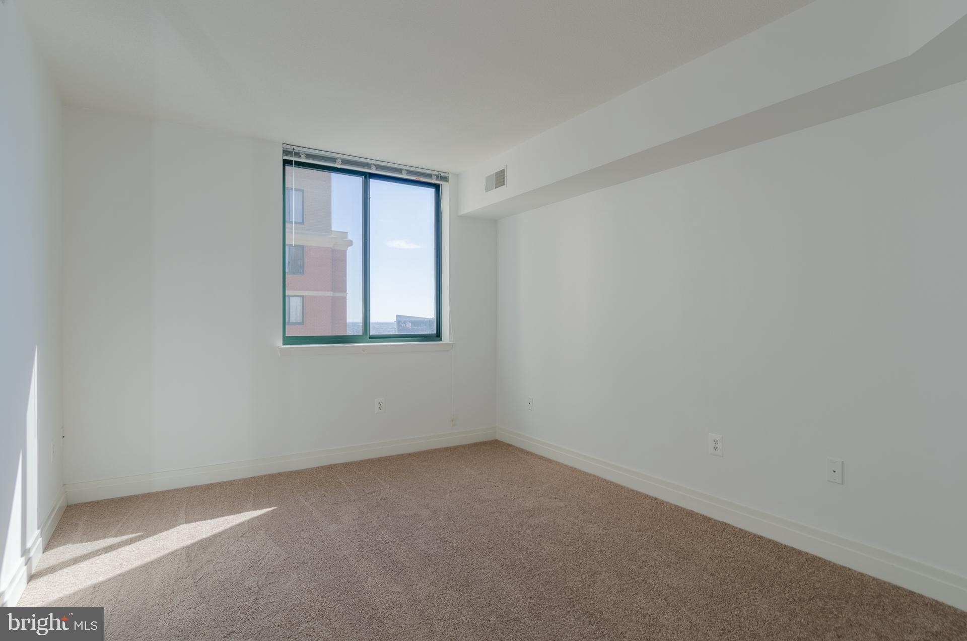INNER HARBOR - Residential Lease