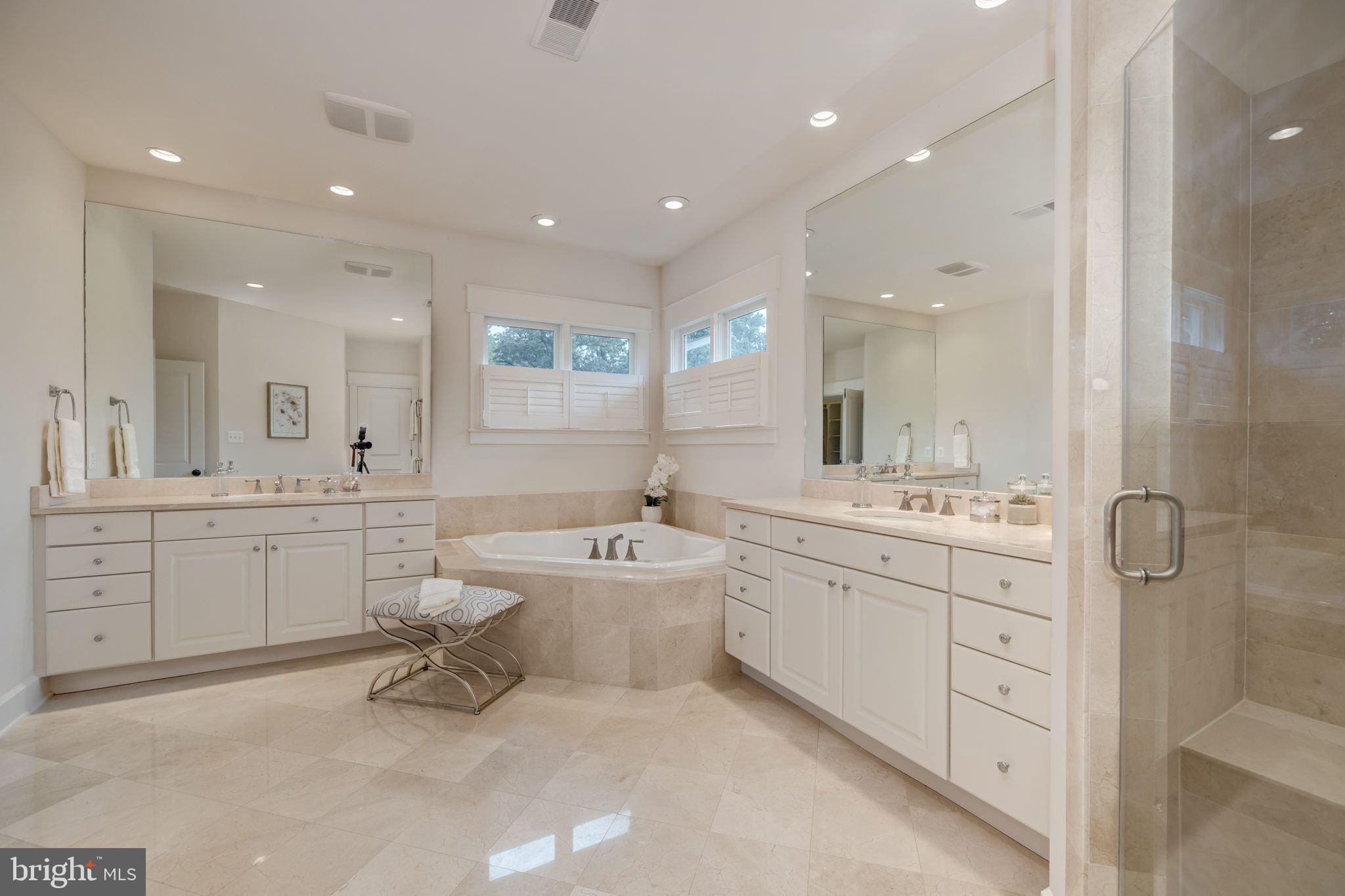 MAYWOOD - Residential