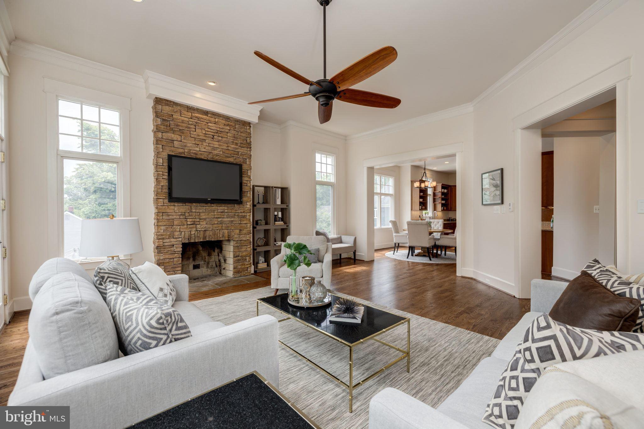 MAYWOOD - Residential