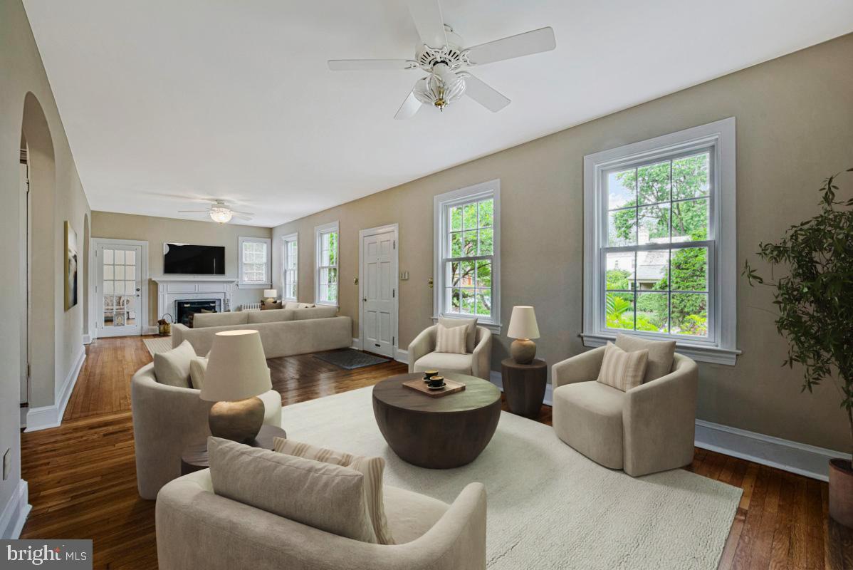 GLENBROOK KNOLLS - Residential