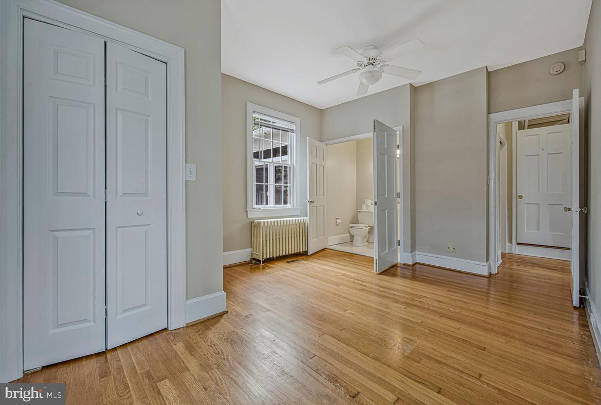 GLENBROOK KNOLLS - Residential