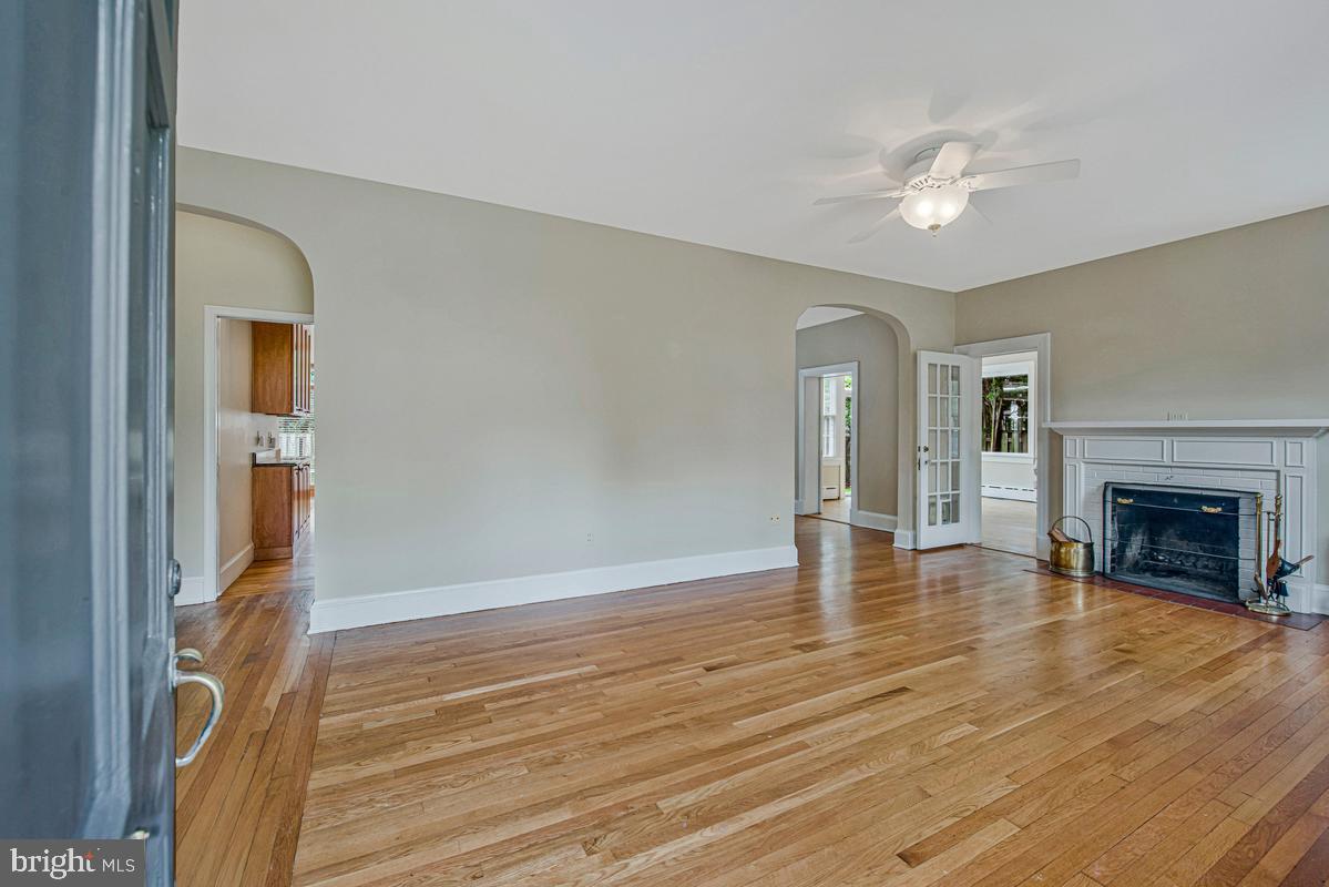 GLENBROOK KNOLLS - Residential