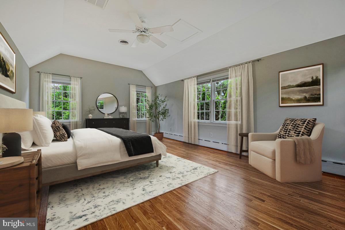 GLENBROOK KNOLLS - Residential