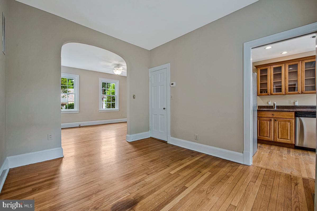 GLENBROOK KNOLLS - Residential