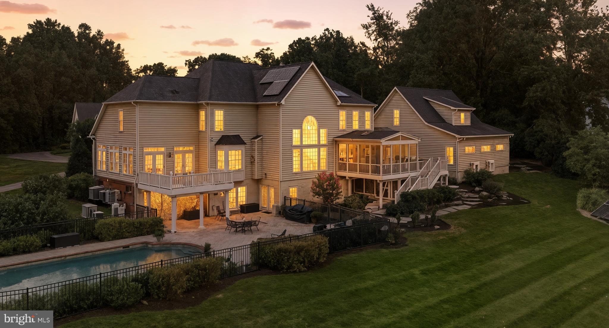 LAKE FOREST - Residential