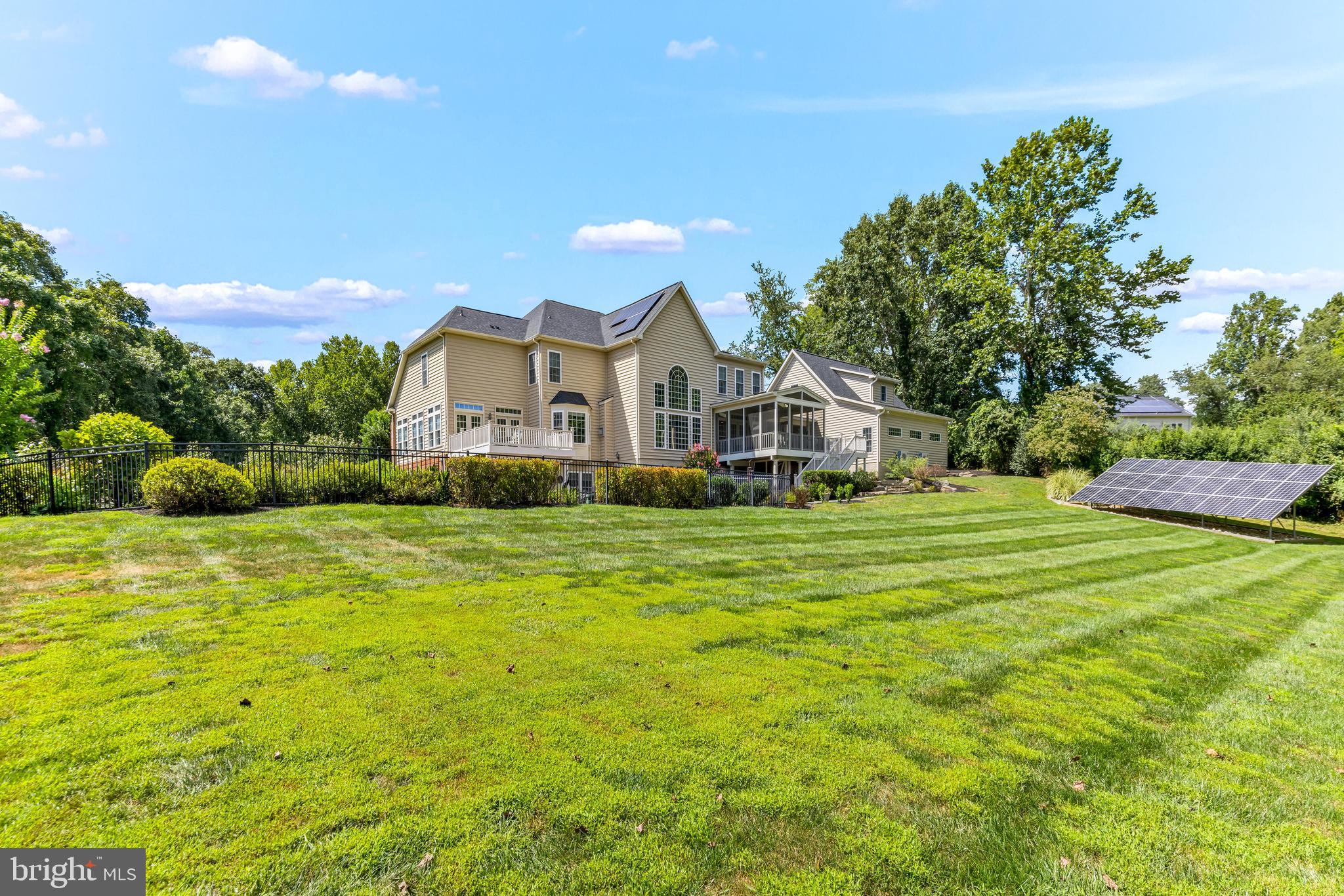 LAKE FOREST - Residential