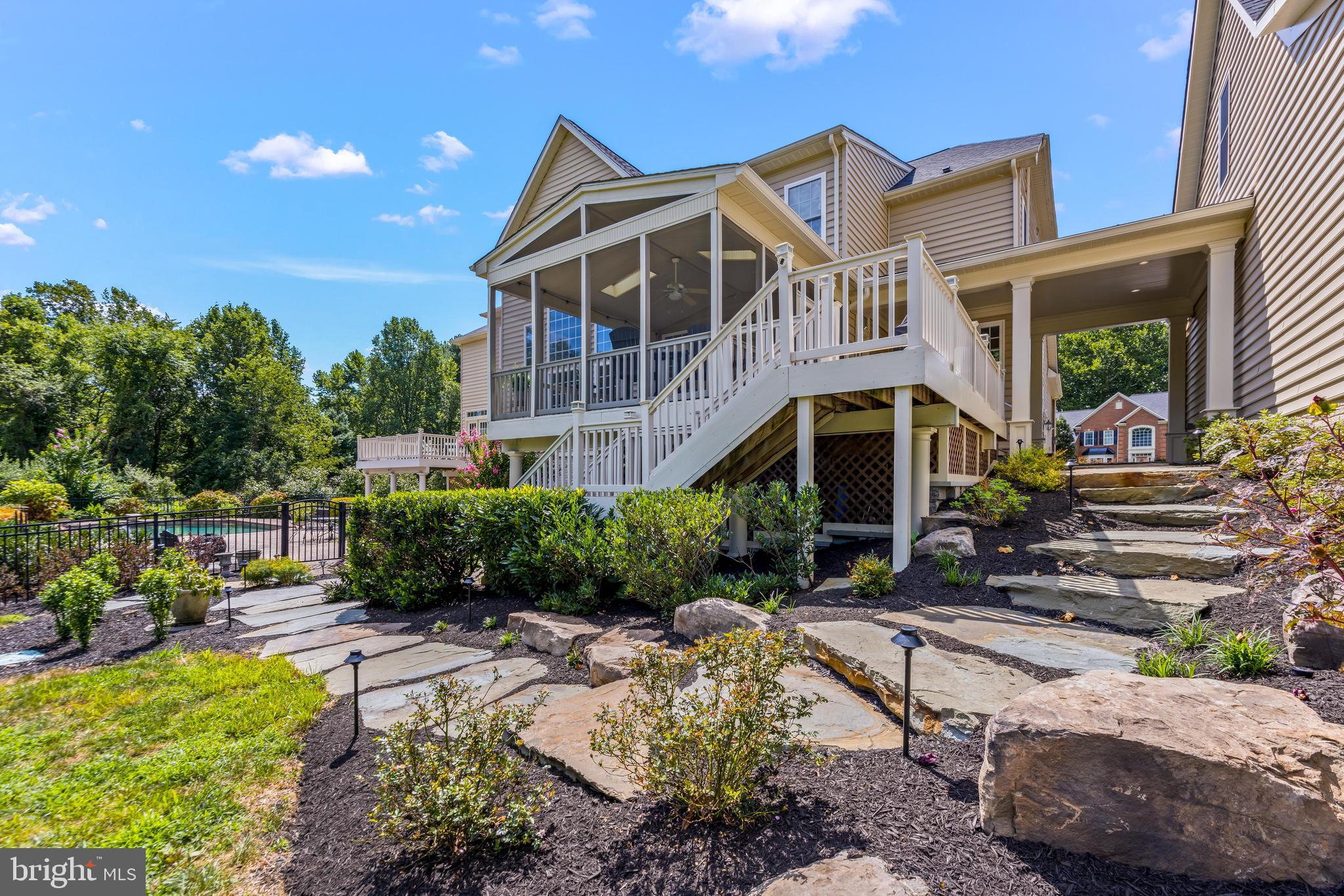 LAKE FOREST - Residential