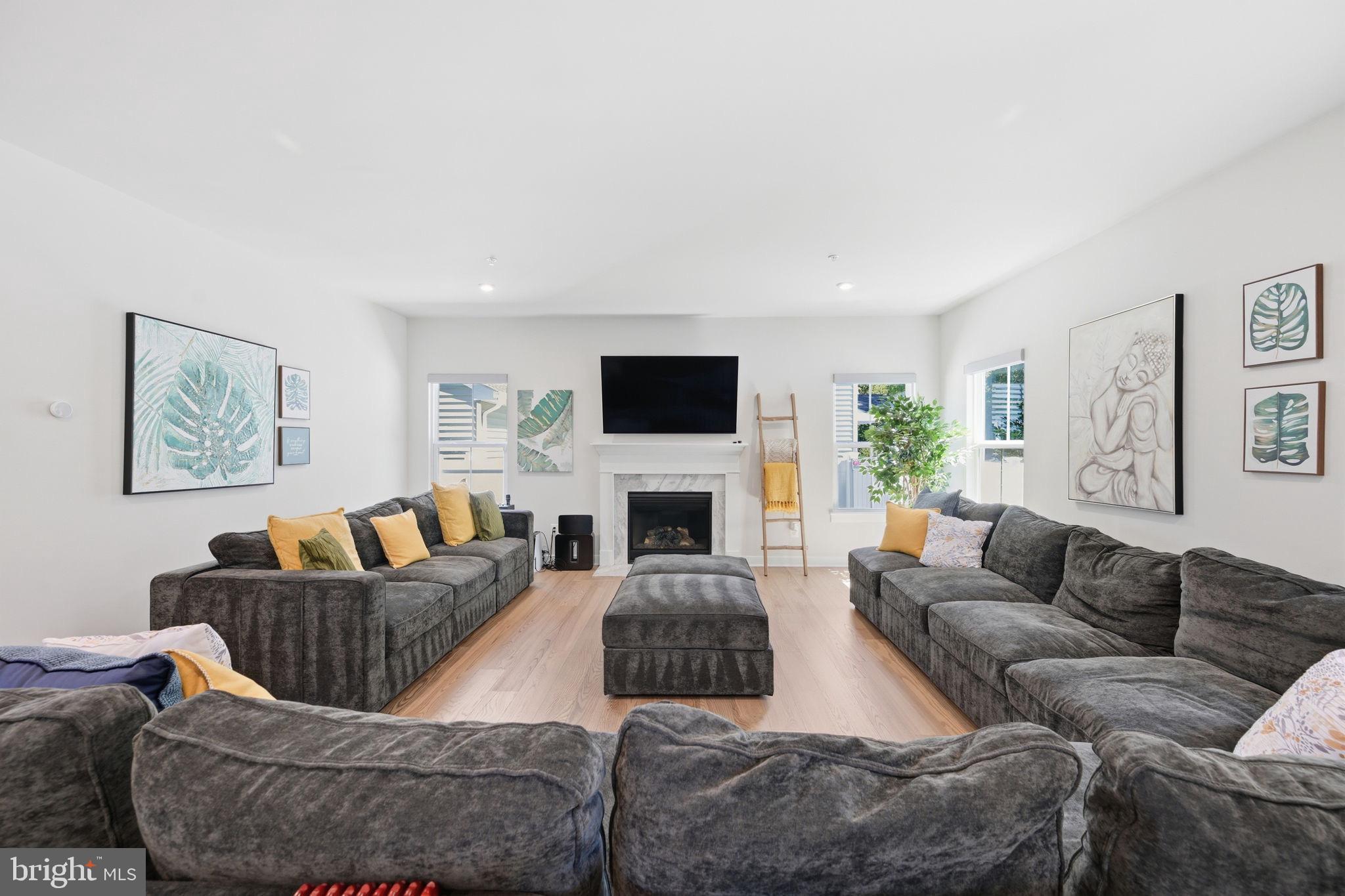 TWO RIVERS - Residential