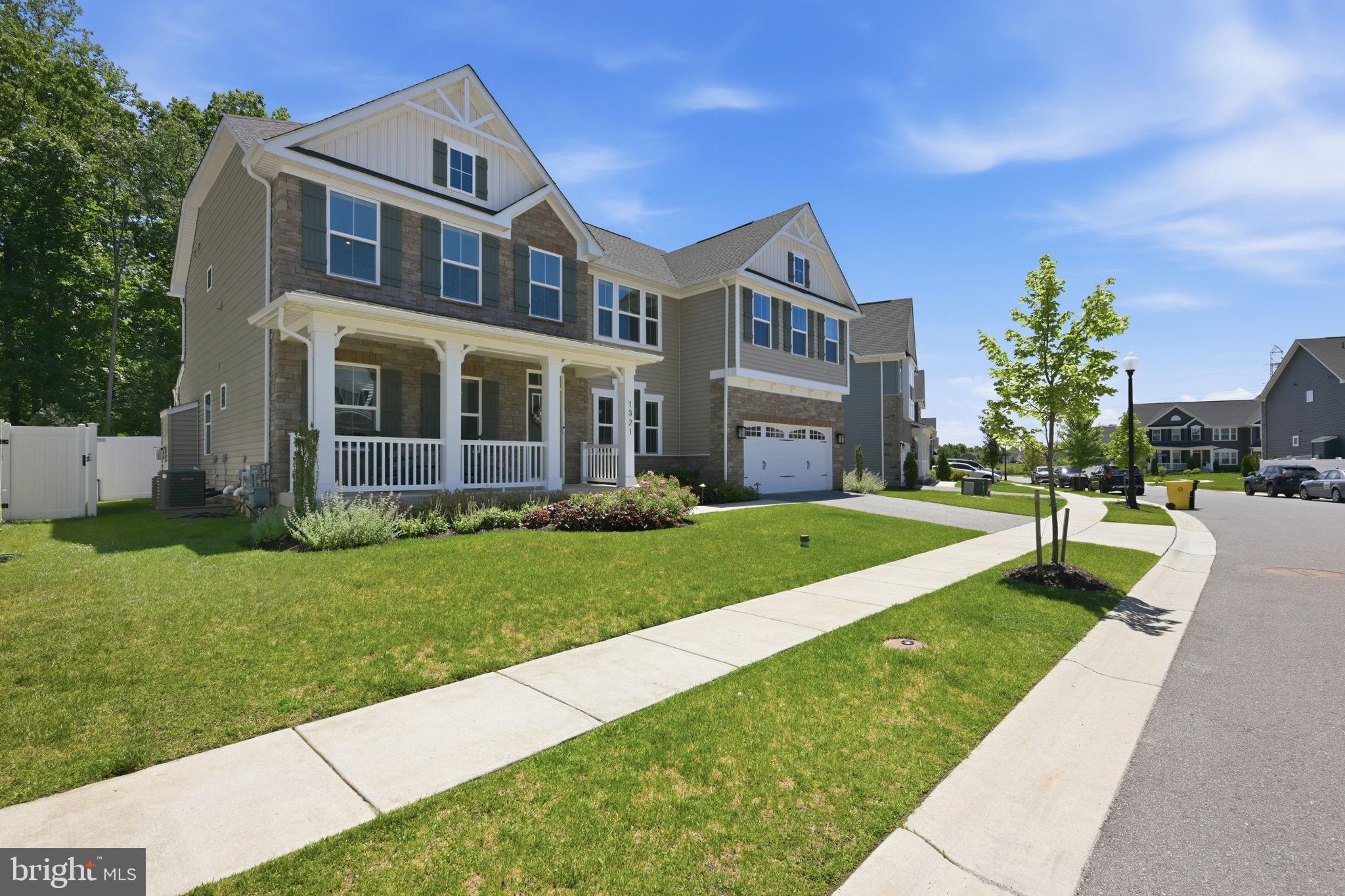 TWO RIVERS - Residential