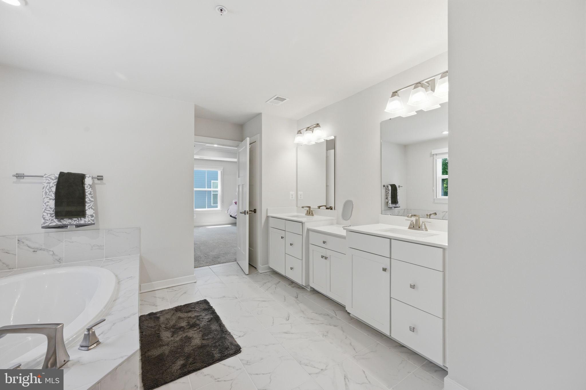 TWO RIVERS - Residential