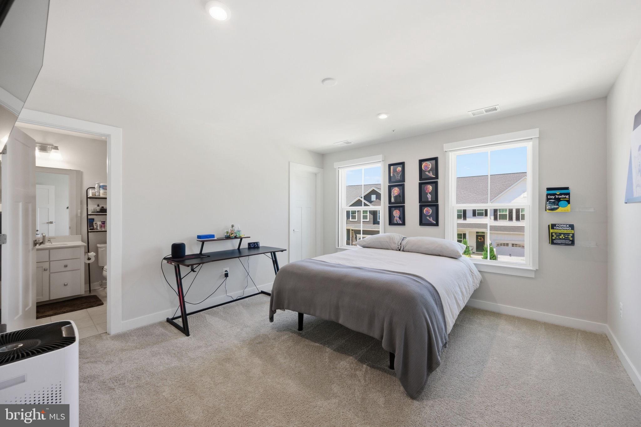 TWO RIVERS - Residential
