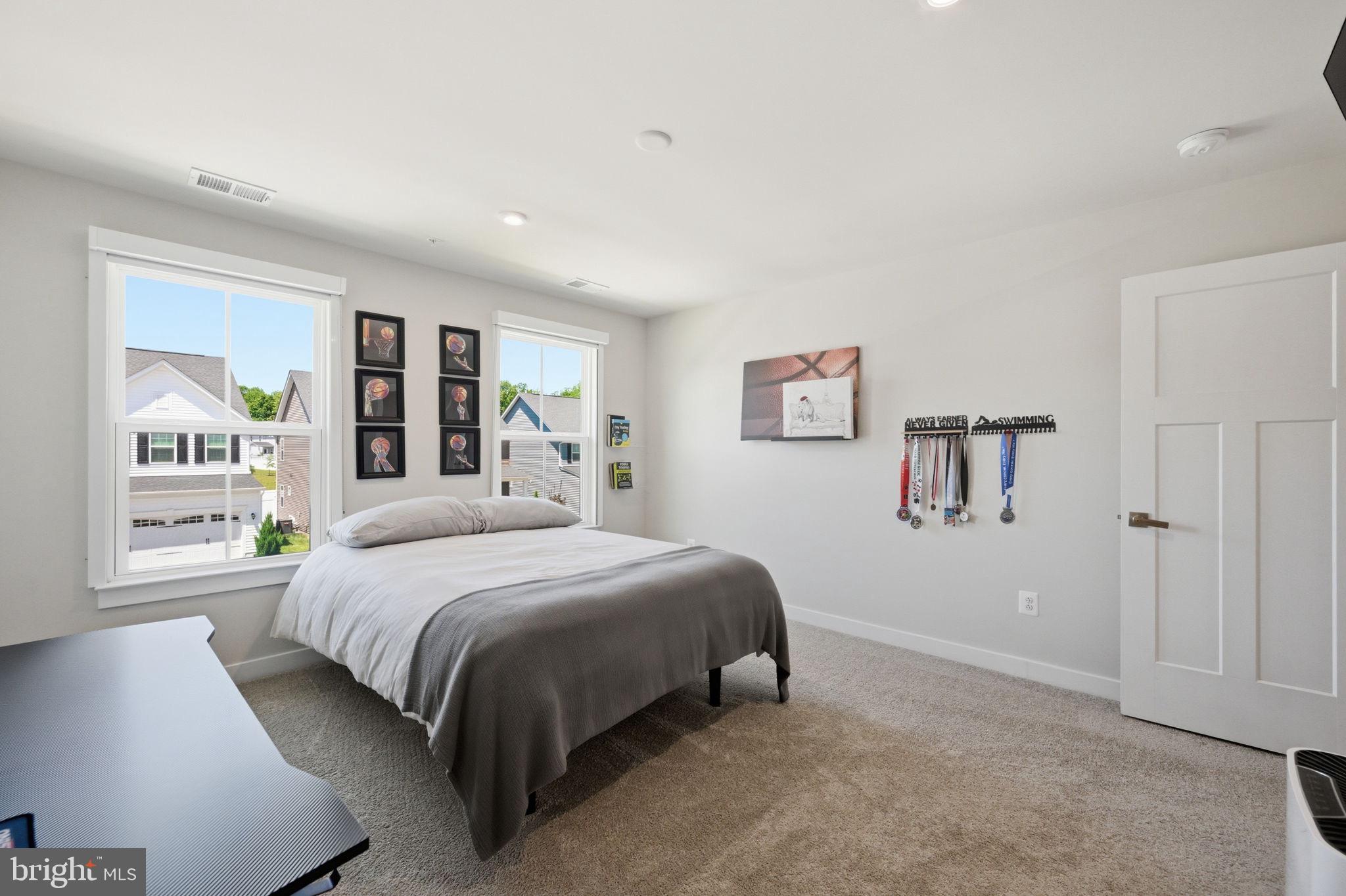 TWO RIVERS - Residential