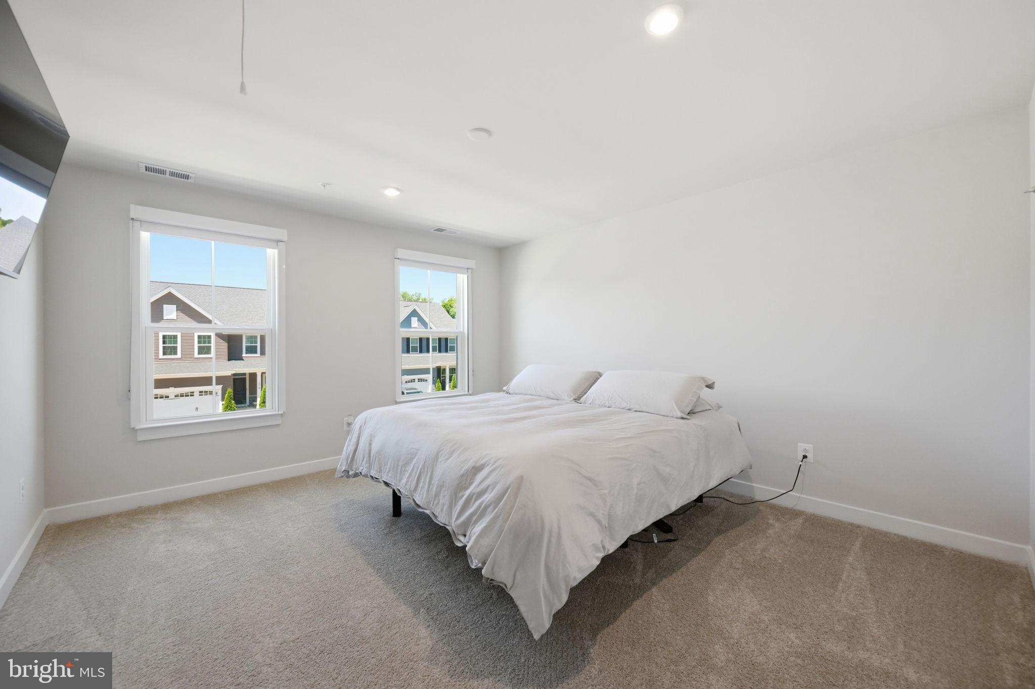 TWO RIVERS - Residential