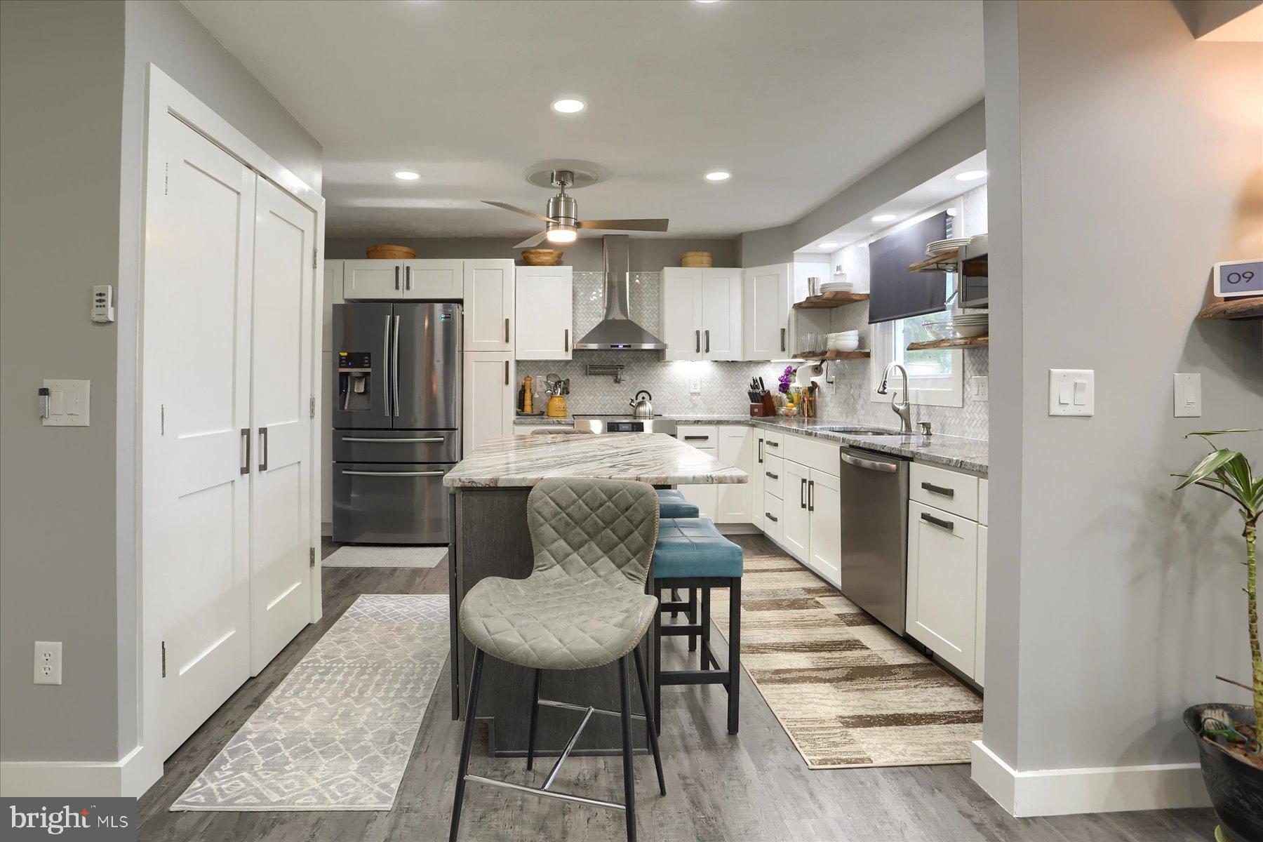 LONDONDERRY VILLAGE - Residential