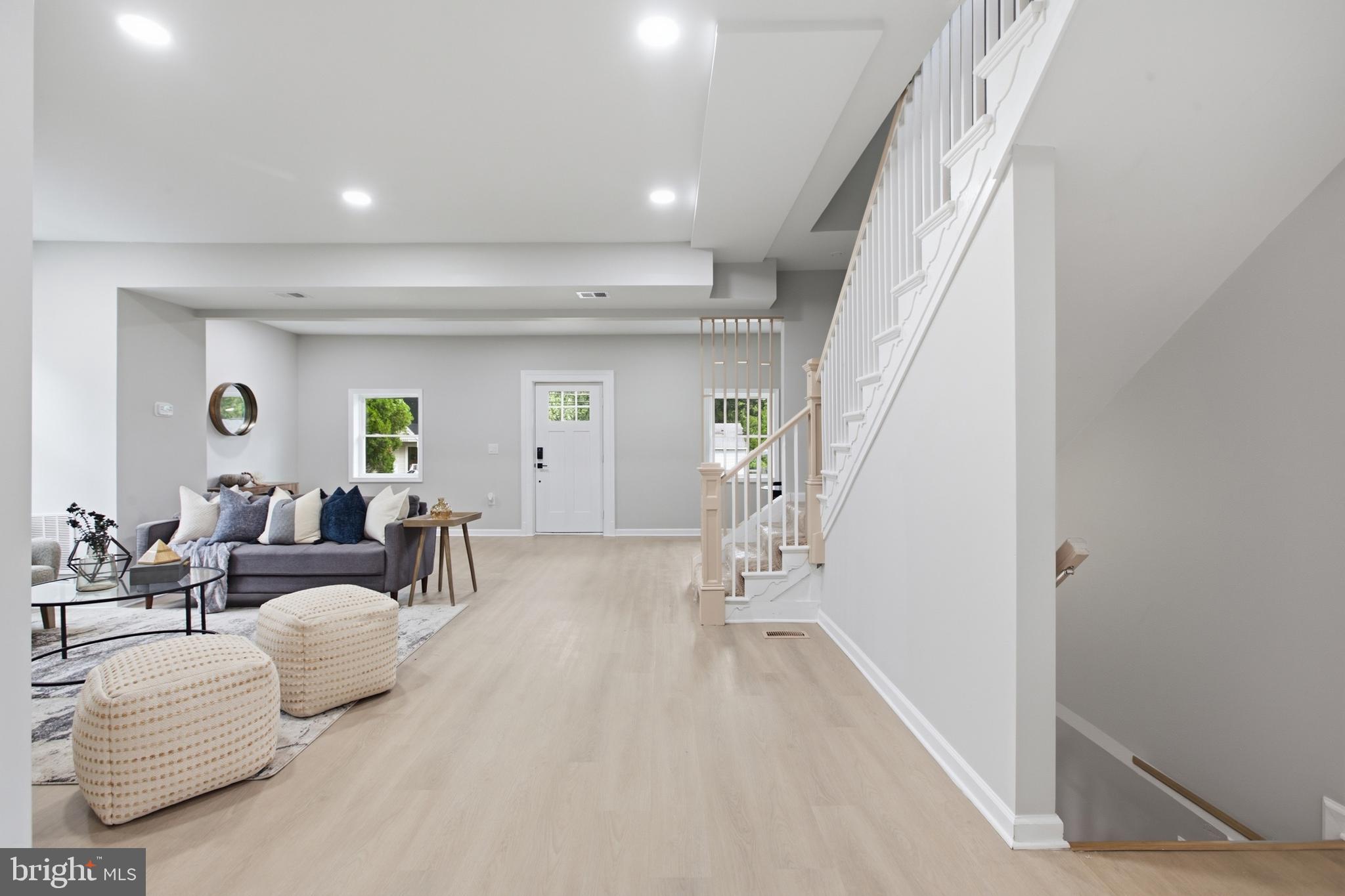 HOLLYWOOD - Residential