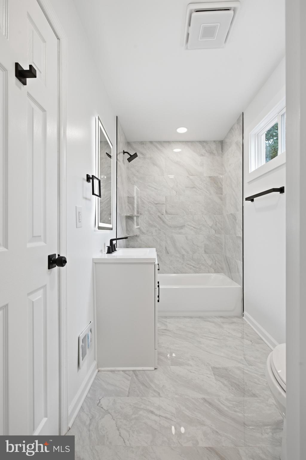 HOLLYWOOD - Residential