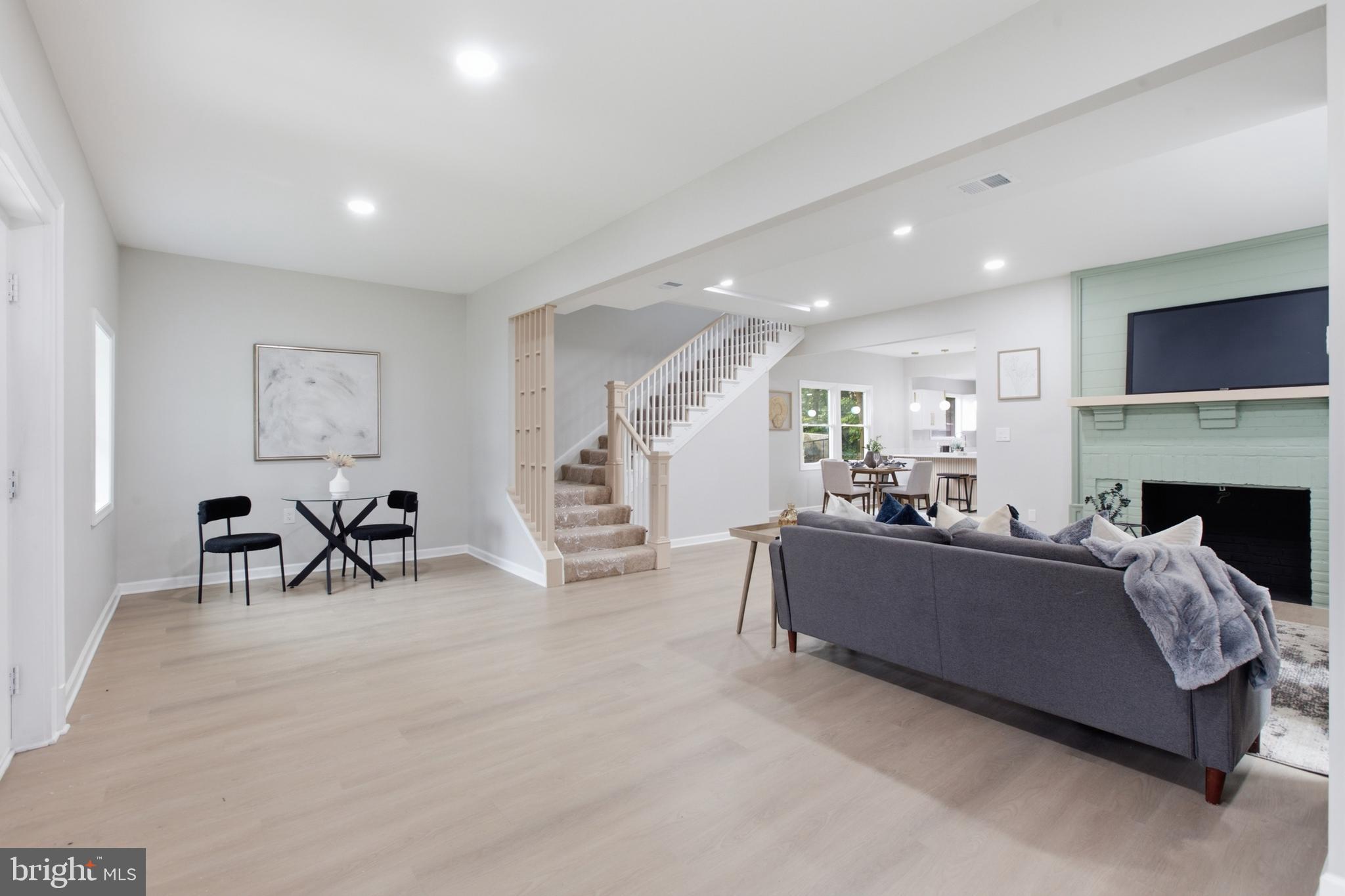 HOLLYWOOD - Residential