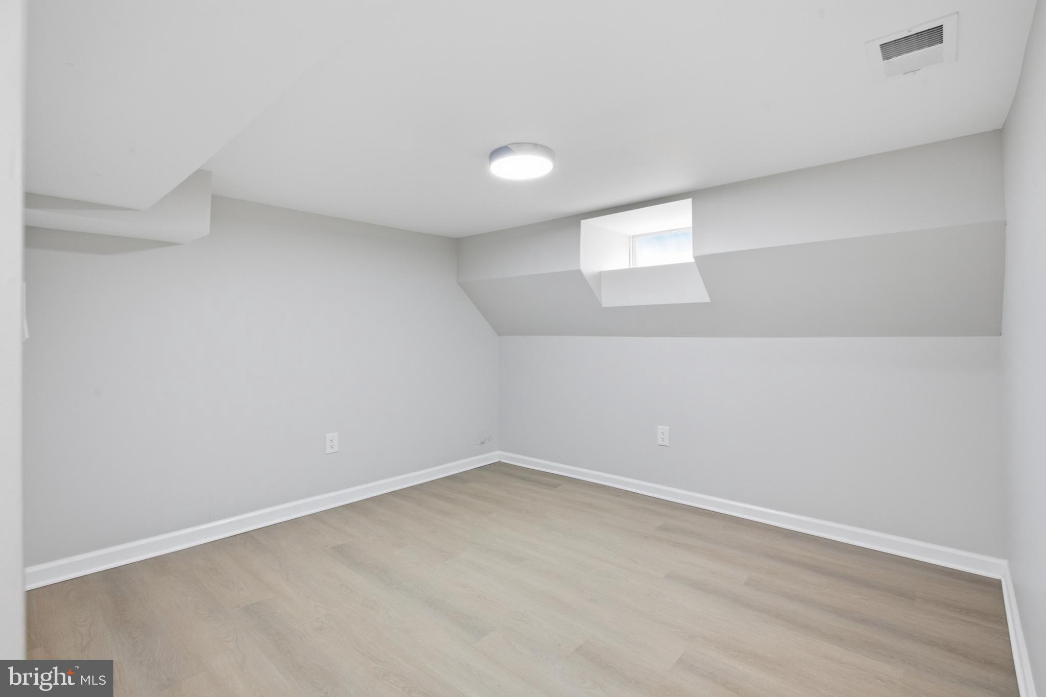 HOLLYWOOD - Residential