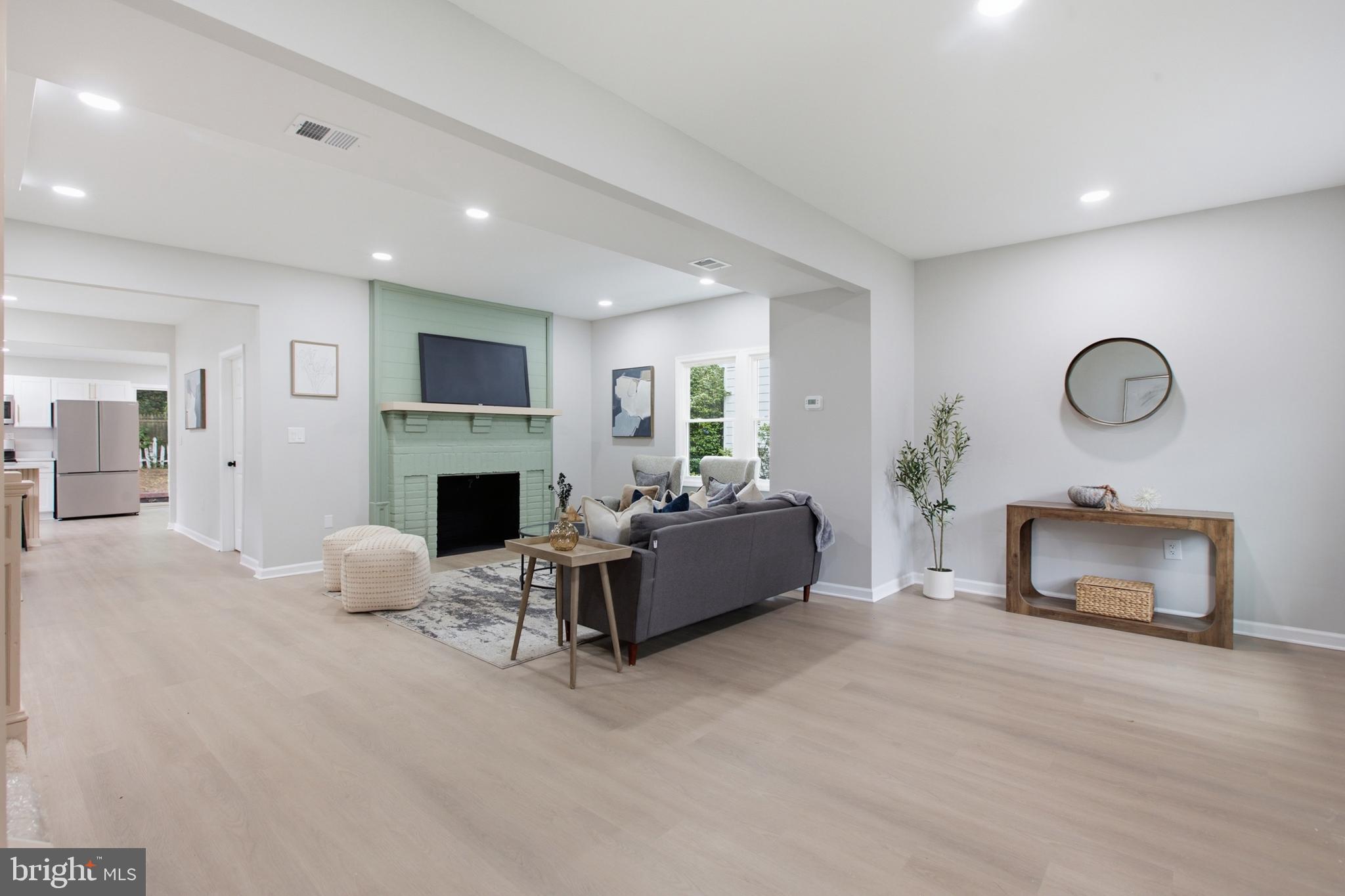 HOLLYWOOD - Residential