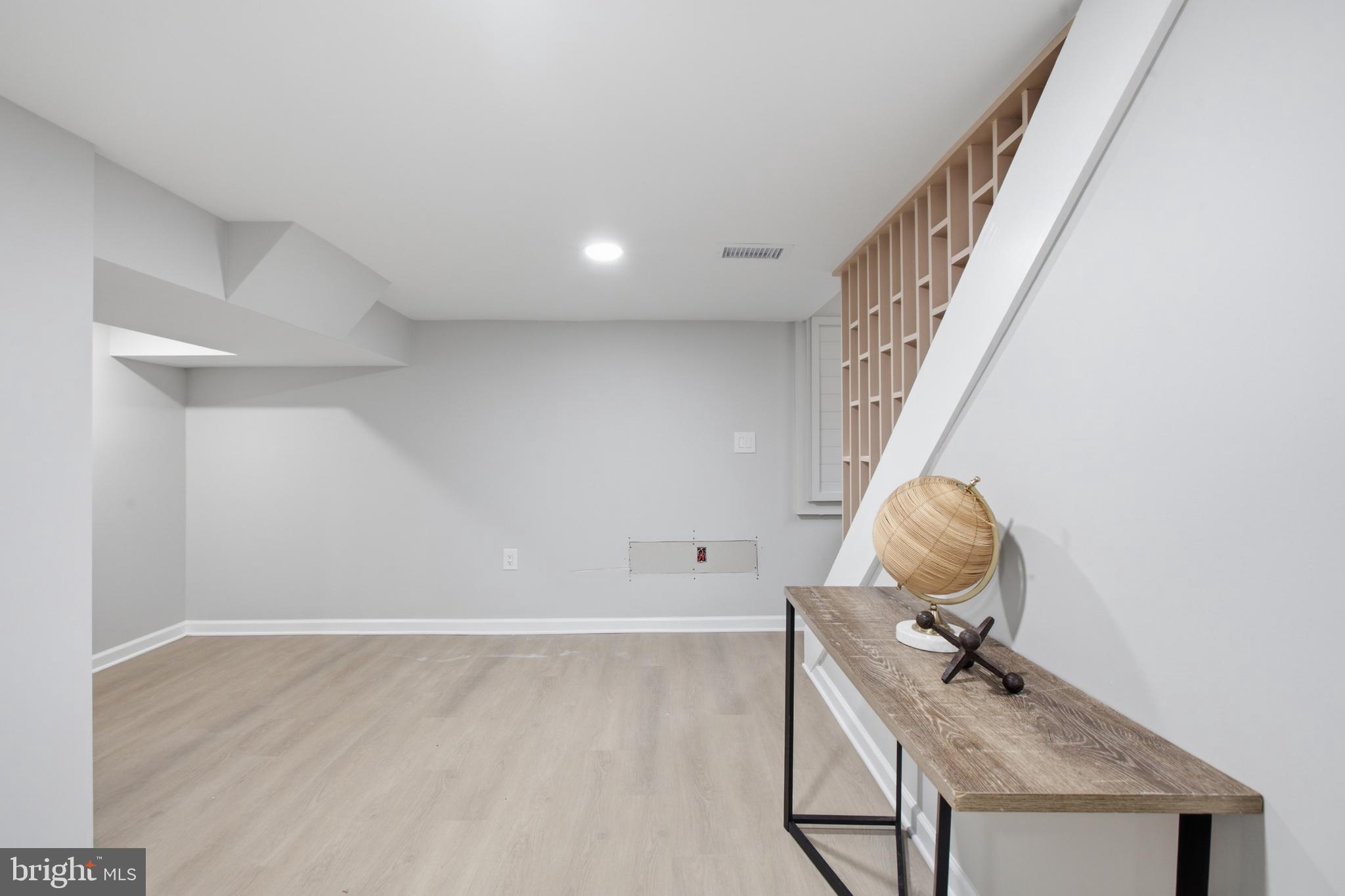HOLLYWOOD - Residential