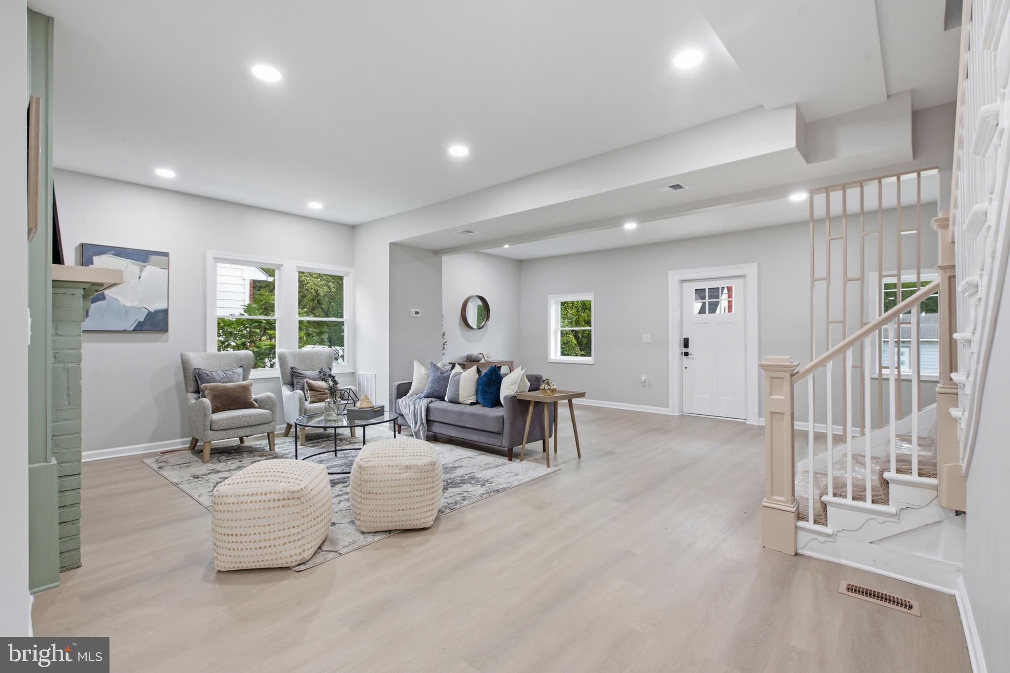 HOLLYWOOD - Residential