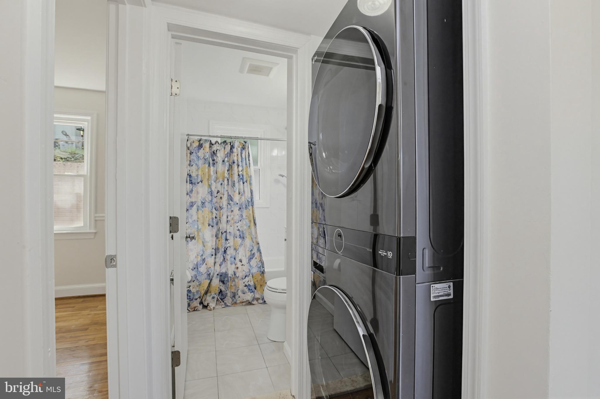ROCKCREST - Residential
