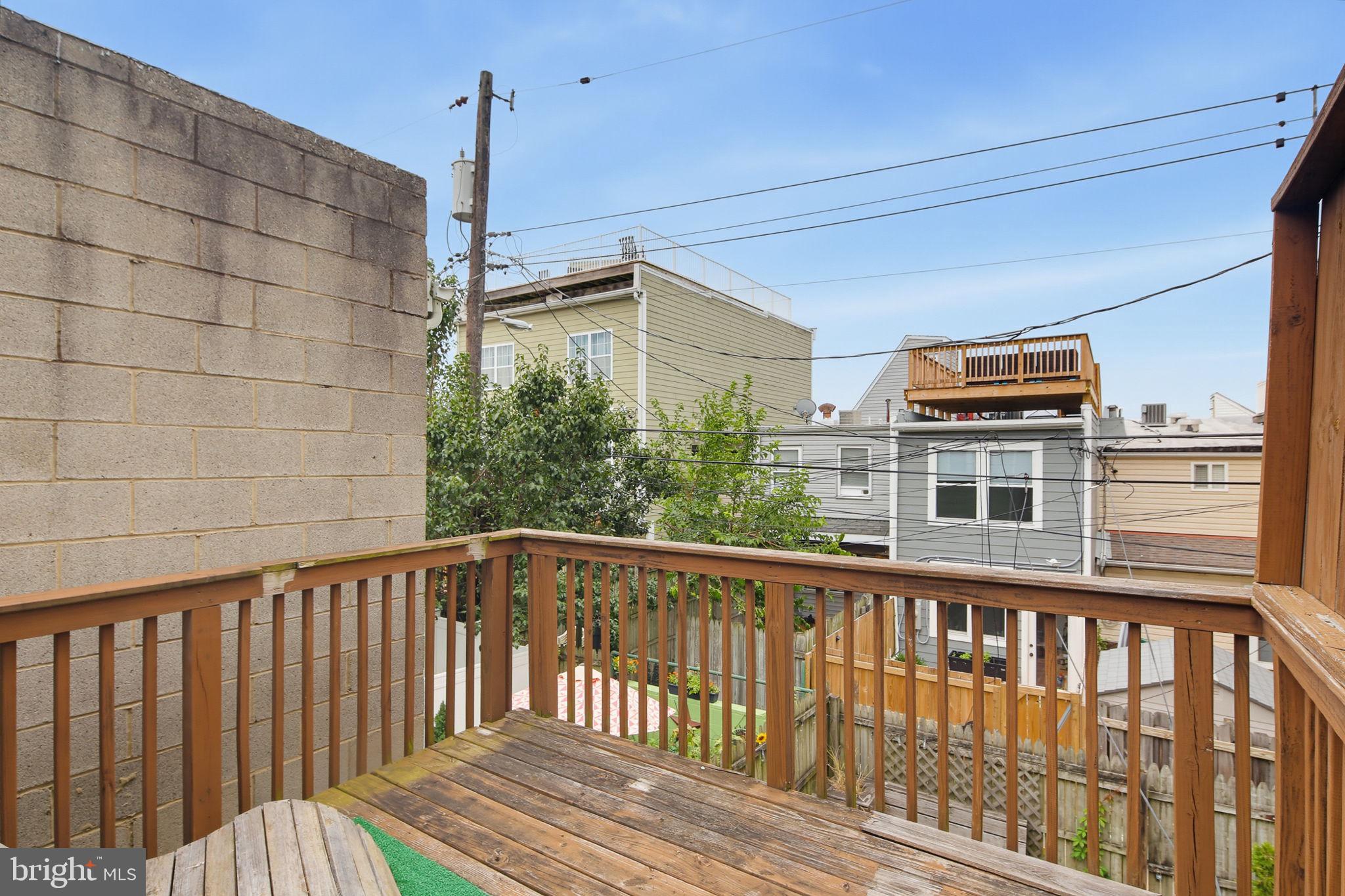 RIVERSIDE PARK - Residential