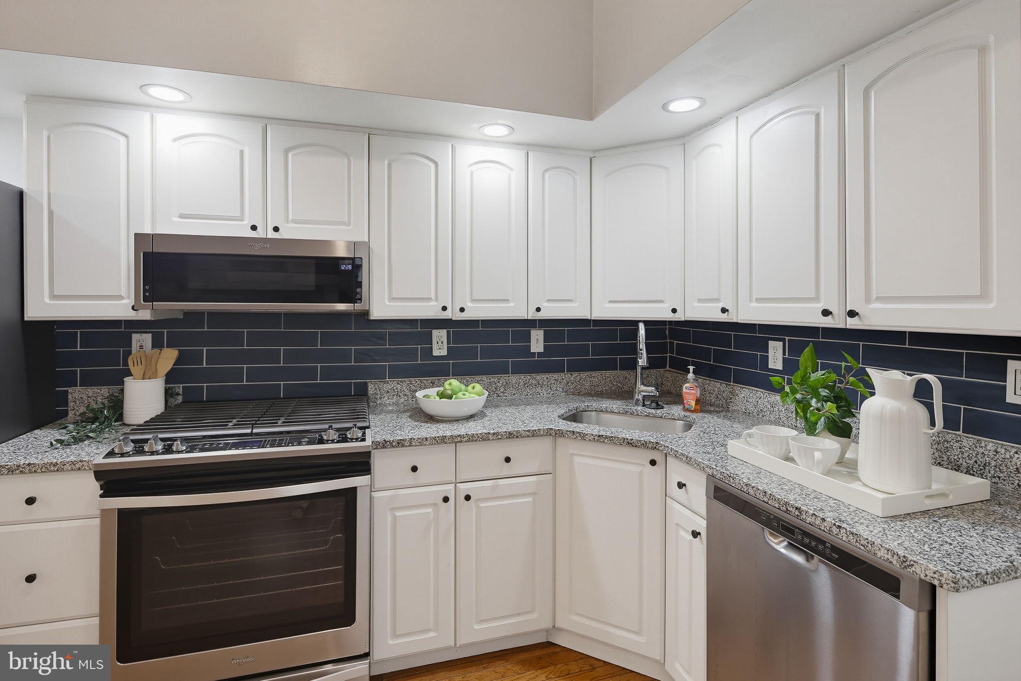 RIVERSIDE PARK - Residential